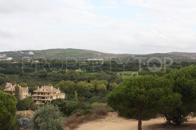 Buy villa in Sotogrande Alto