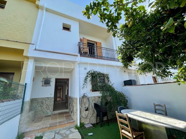 Town house in Torreguadiaro for sale