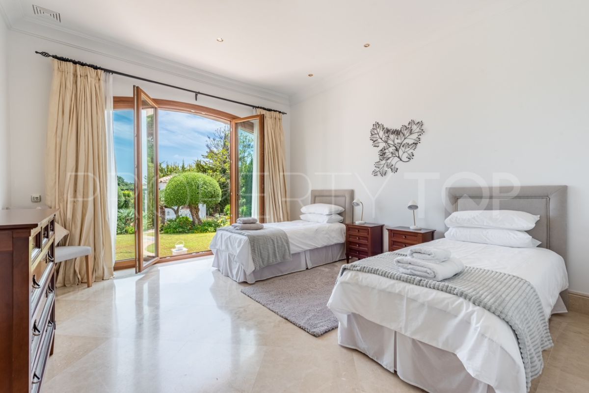 For sale villa in Sotogrande Alto