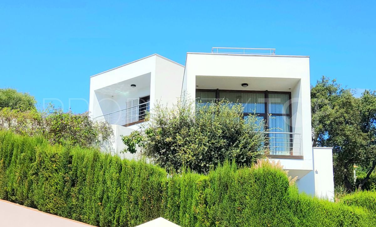 Villa en venta en Torreguadiaro