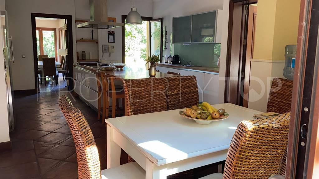 Se vende villa de 4 dormitorios en Sotogrande Alto