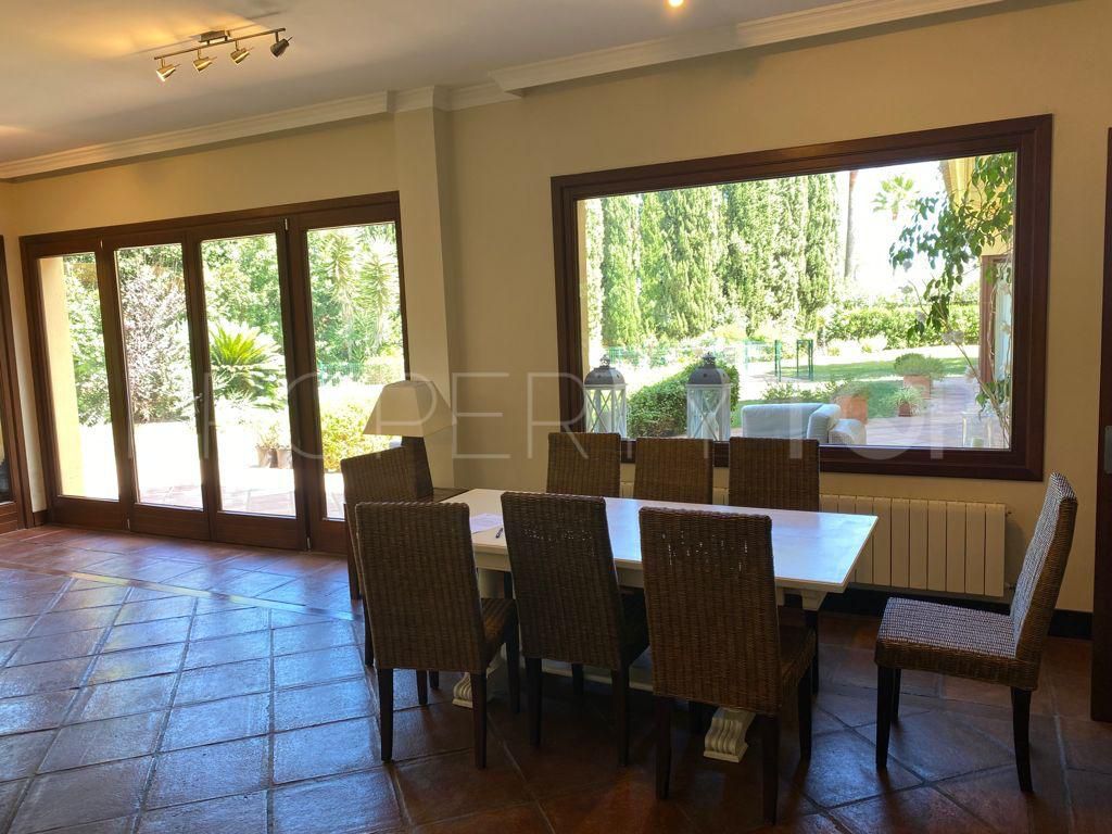 Se vende villa de 4 dormitorios en Sotogrande Alto