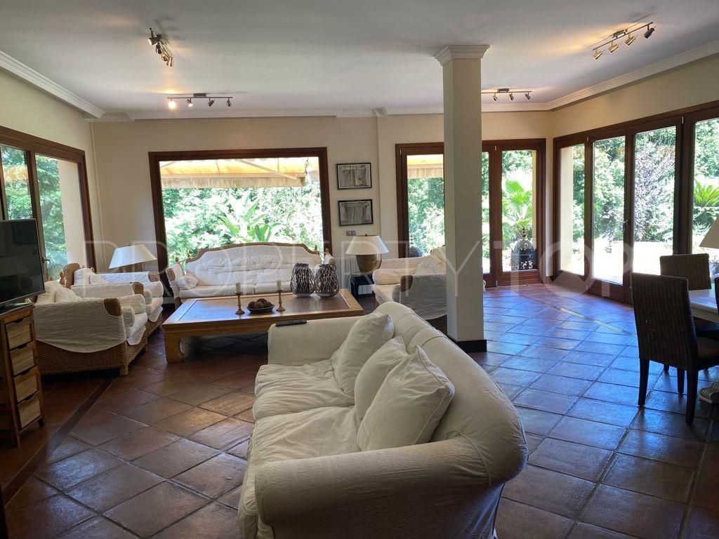 Se vende villa de 4 dormitorios en Sotogrande Alto