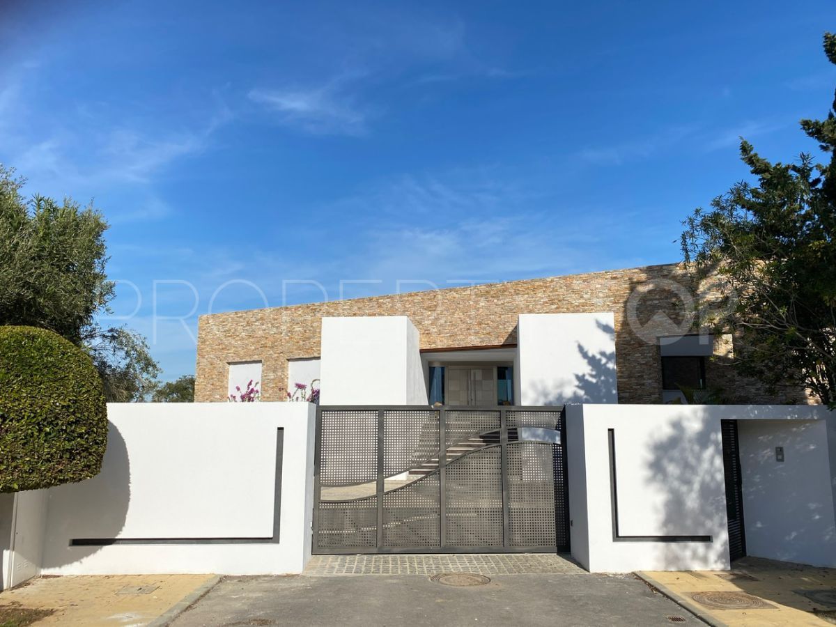 Villa for sale in San Roque with 6 bedrooms