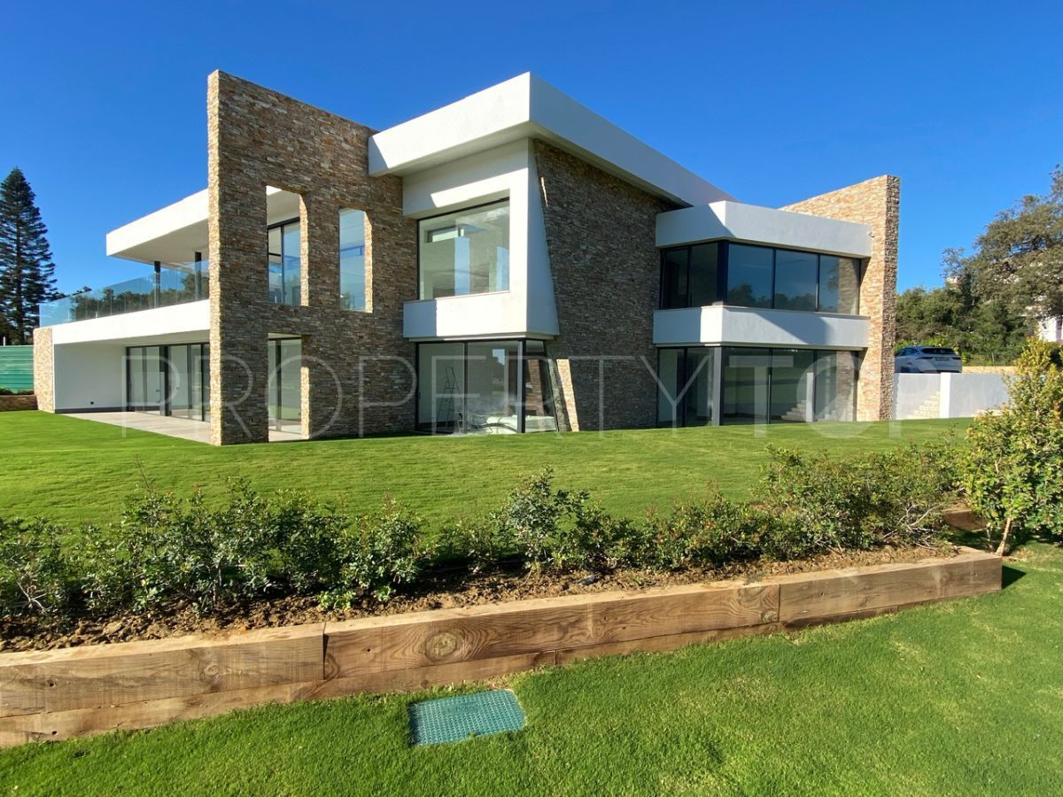 Villa for sale in San Roque with 6 bedrooms