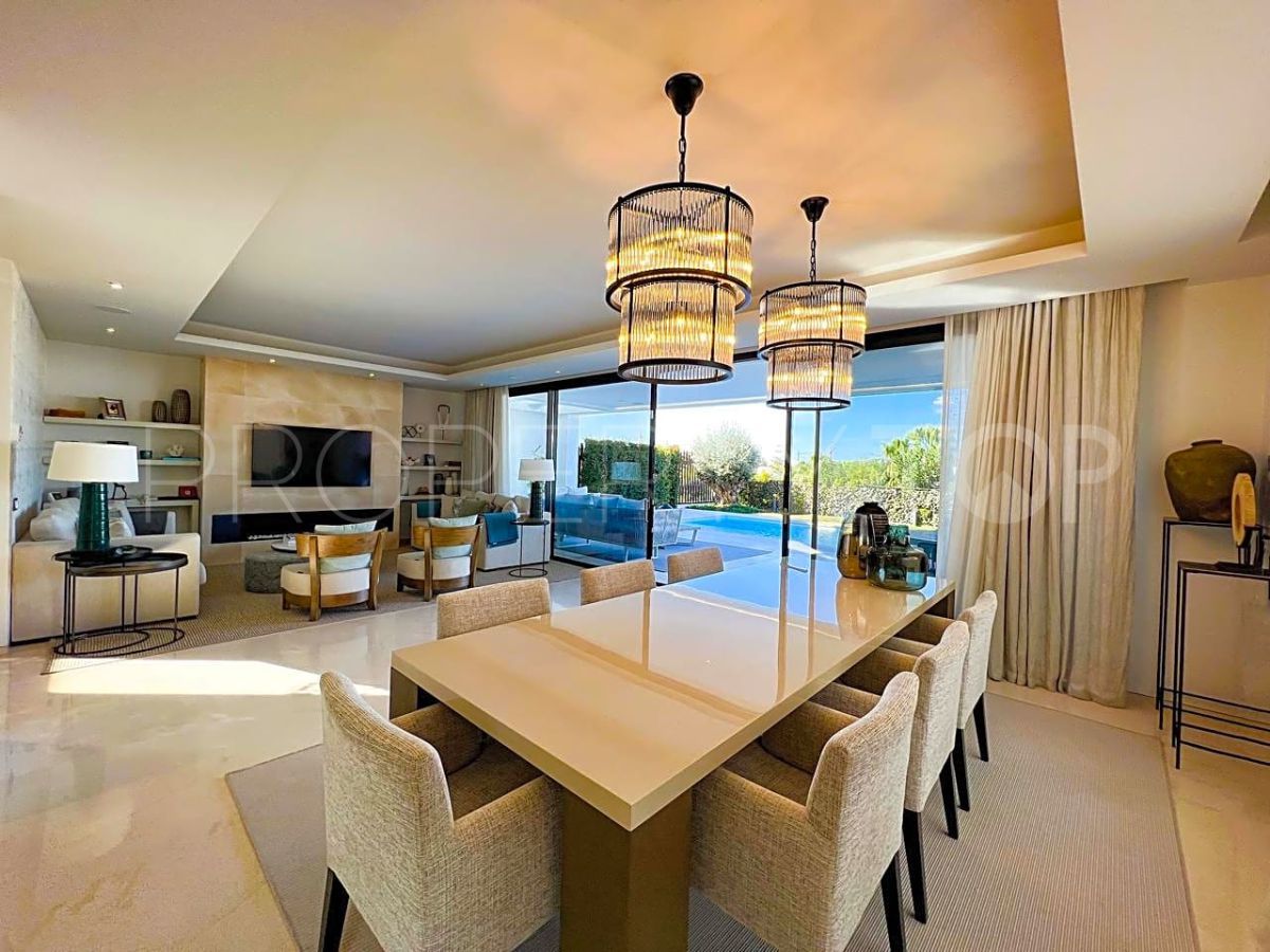 For sale villa in Los Monteros