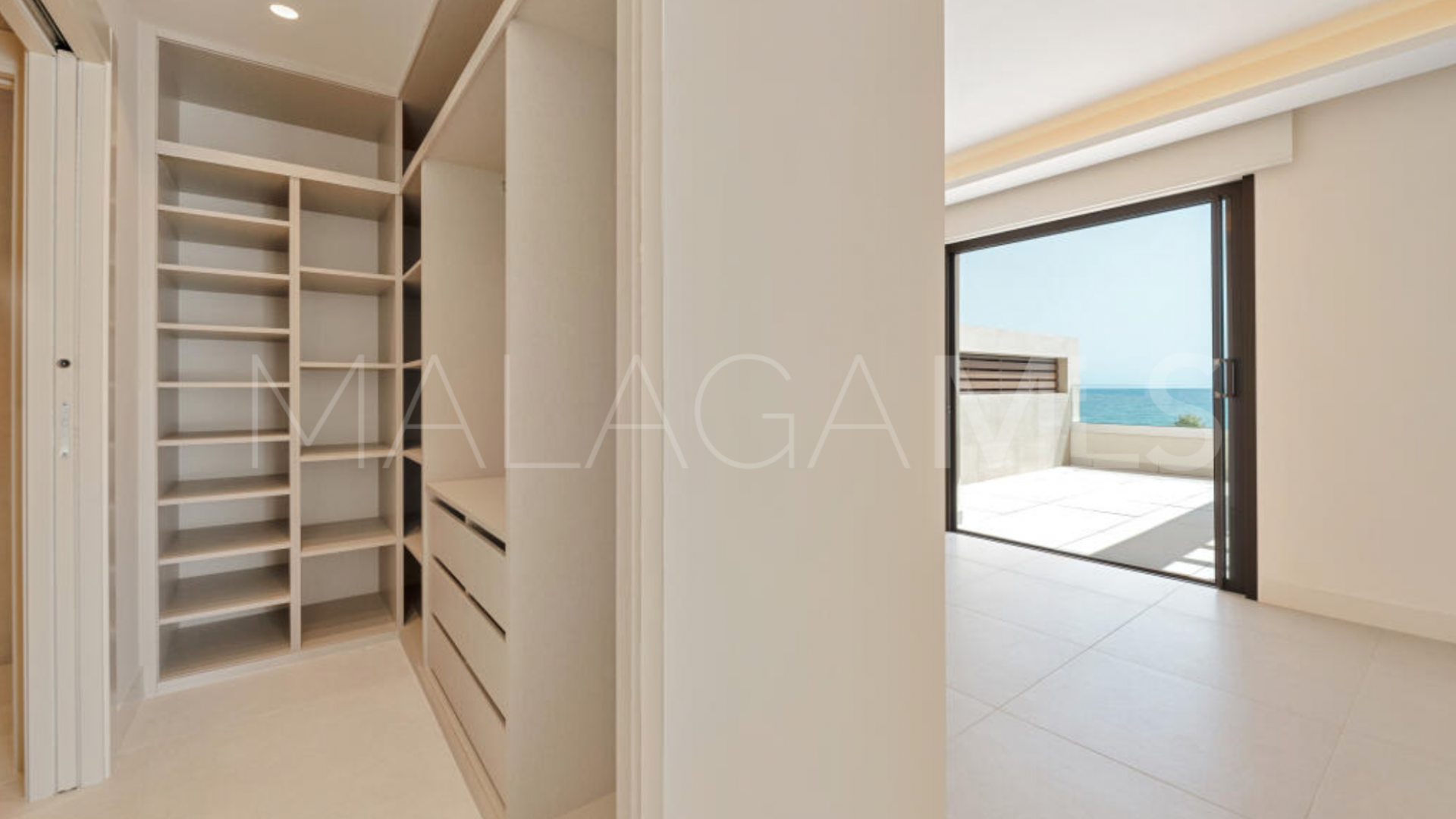 Se vende atico duplex de 4 bedrooms in Velaya