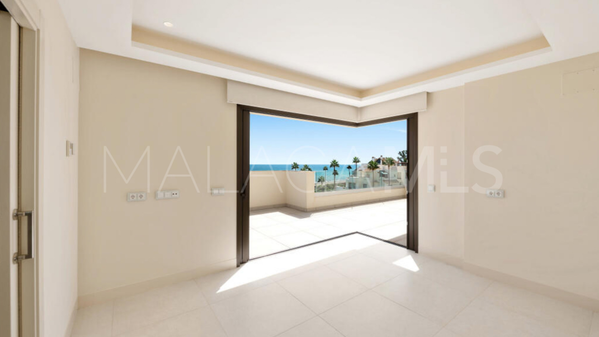 Se vende atico duplex de 4 bedrooms in Velaya