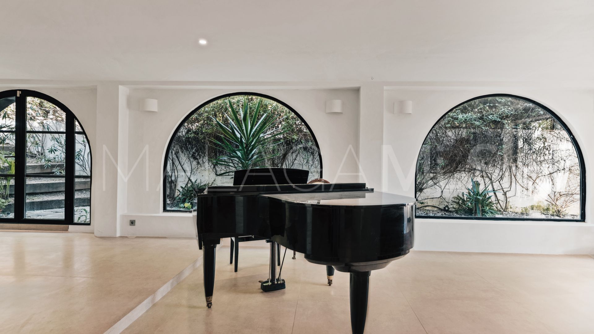 Villa for sale in Atalaya