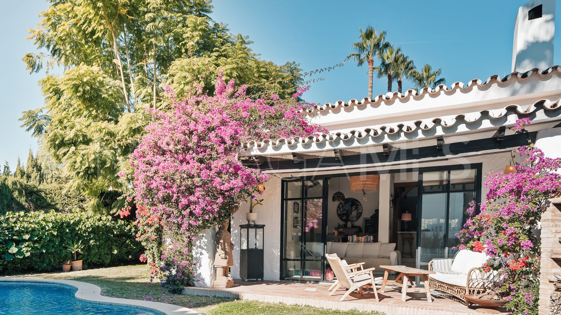 Villa for sale in Atalaya