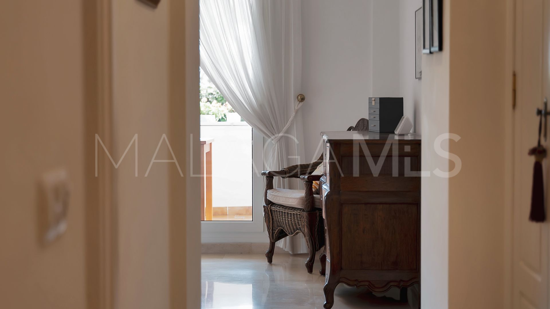 Ground floor apartment with 2 bedrooms for sale in Los Monteros Palm Beach