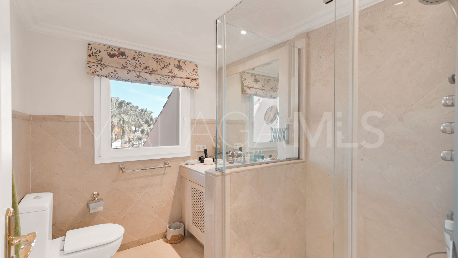 Buy atico duplex de 3 bedrooms in Las Alamandas