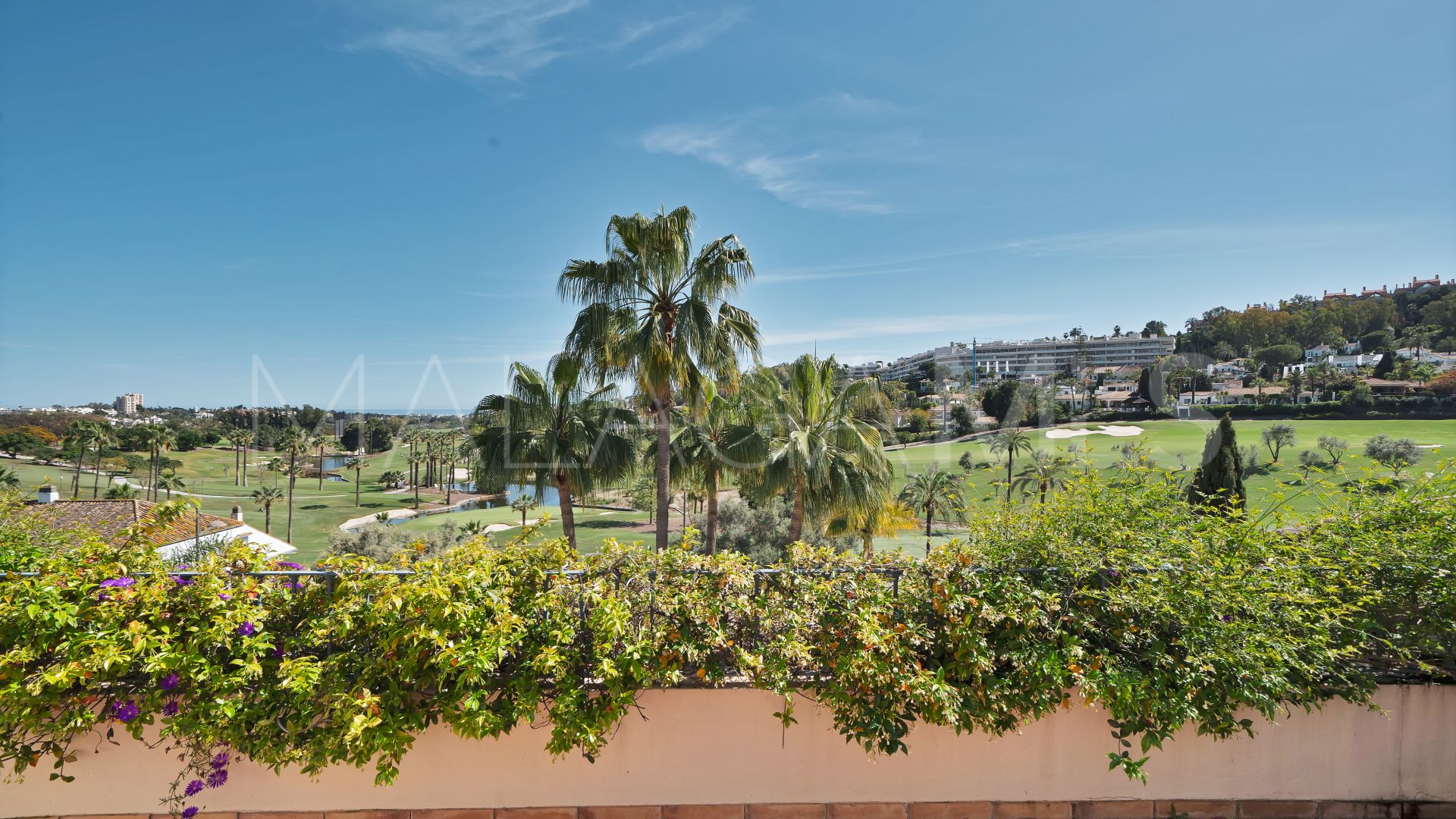 Buy atico duplex de 3 bedrooms in Las Alamandas