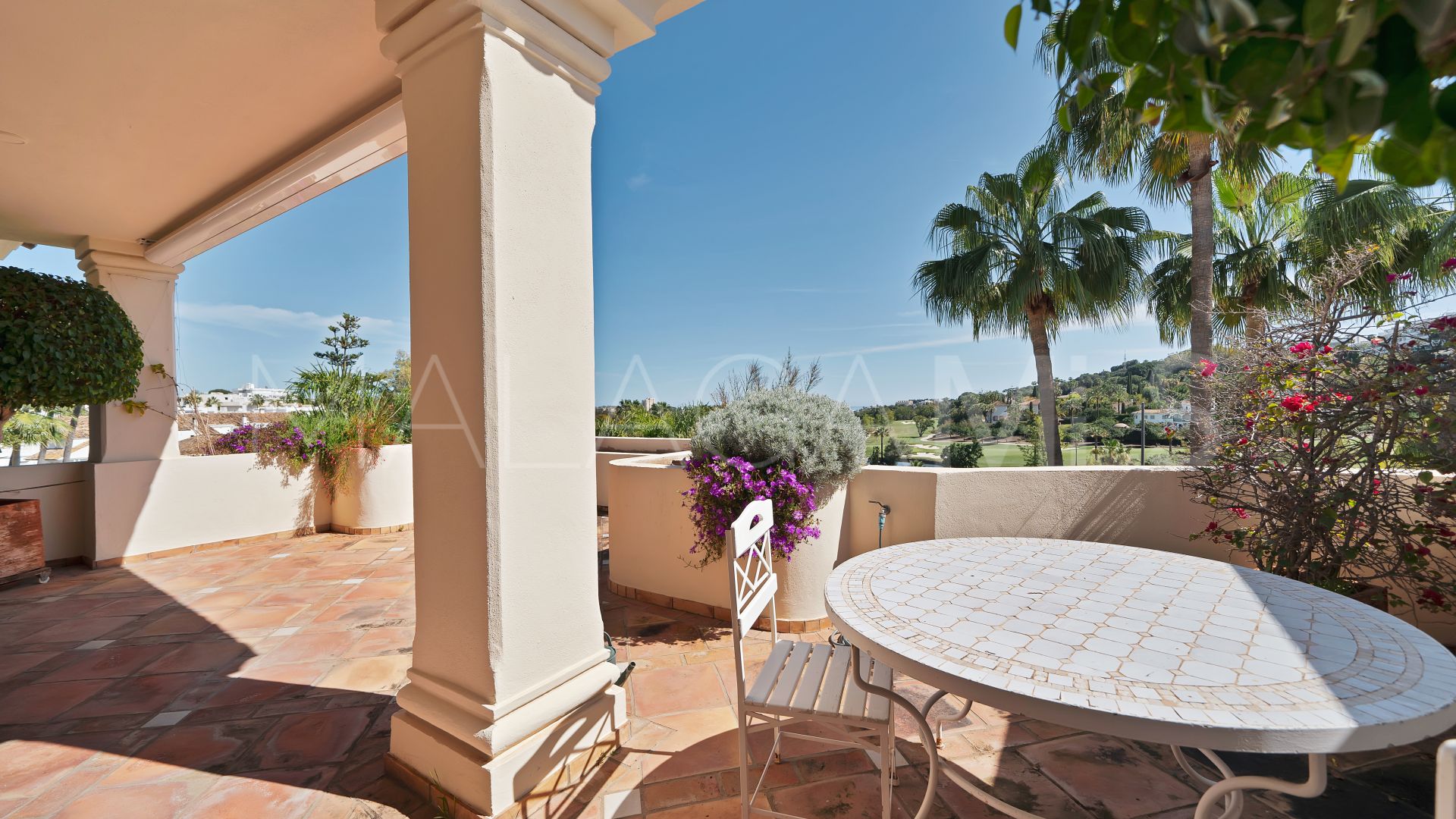 Buy atico duplex de 3 bedrooms in Las Alamandas