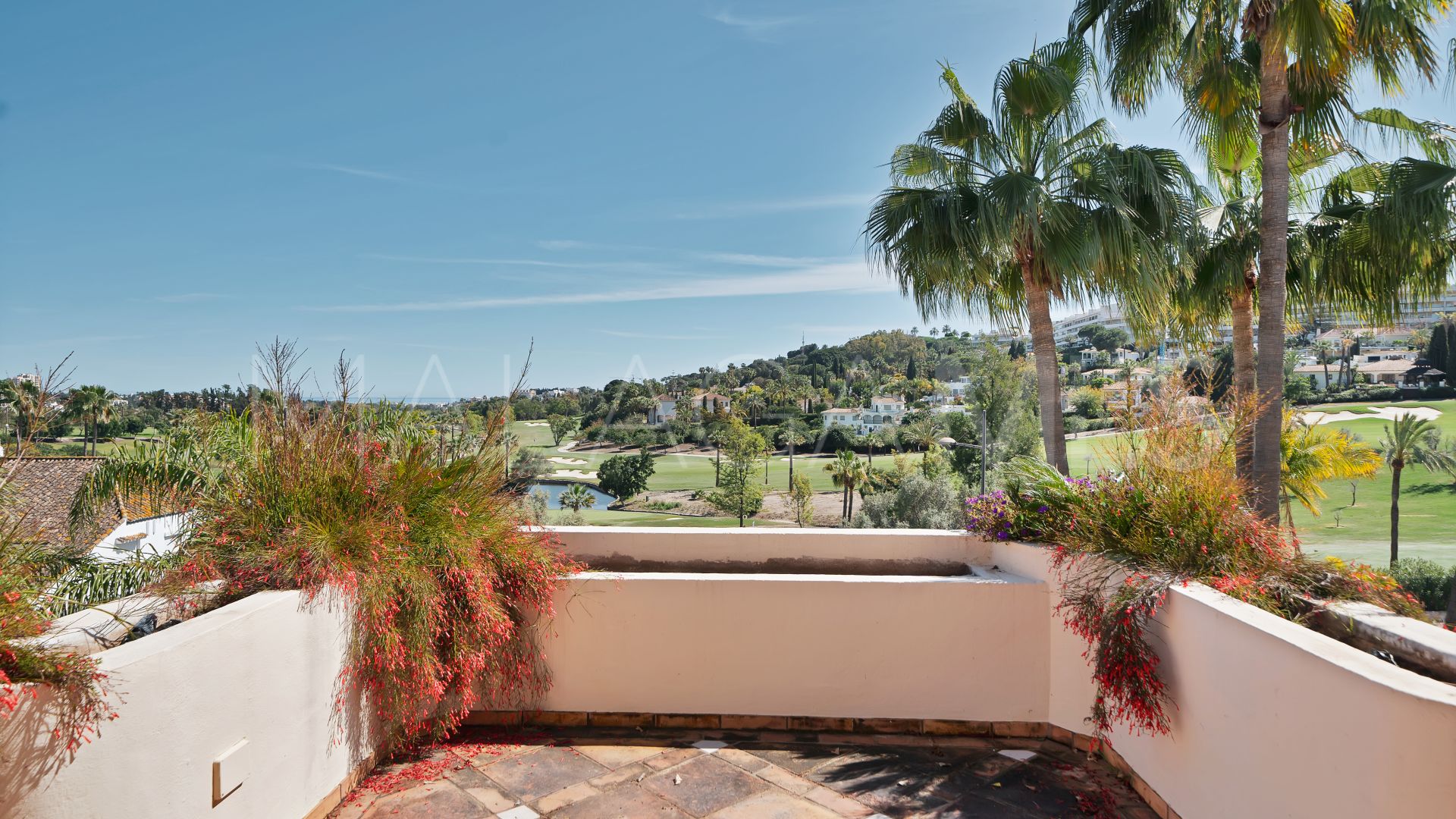 Buy atico duplex de 3 bedrooms in Las Alamandas