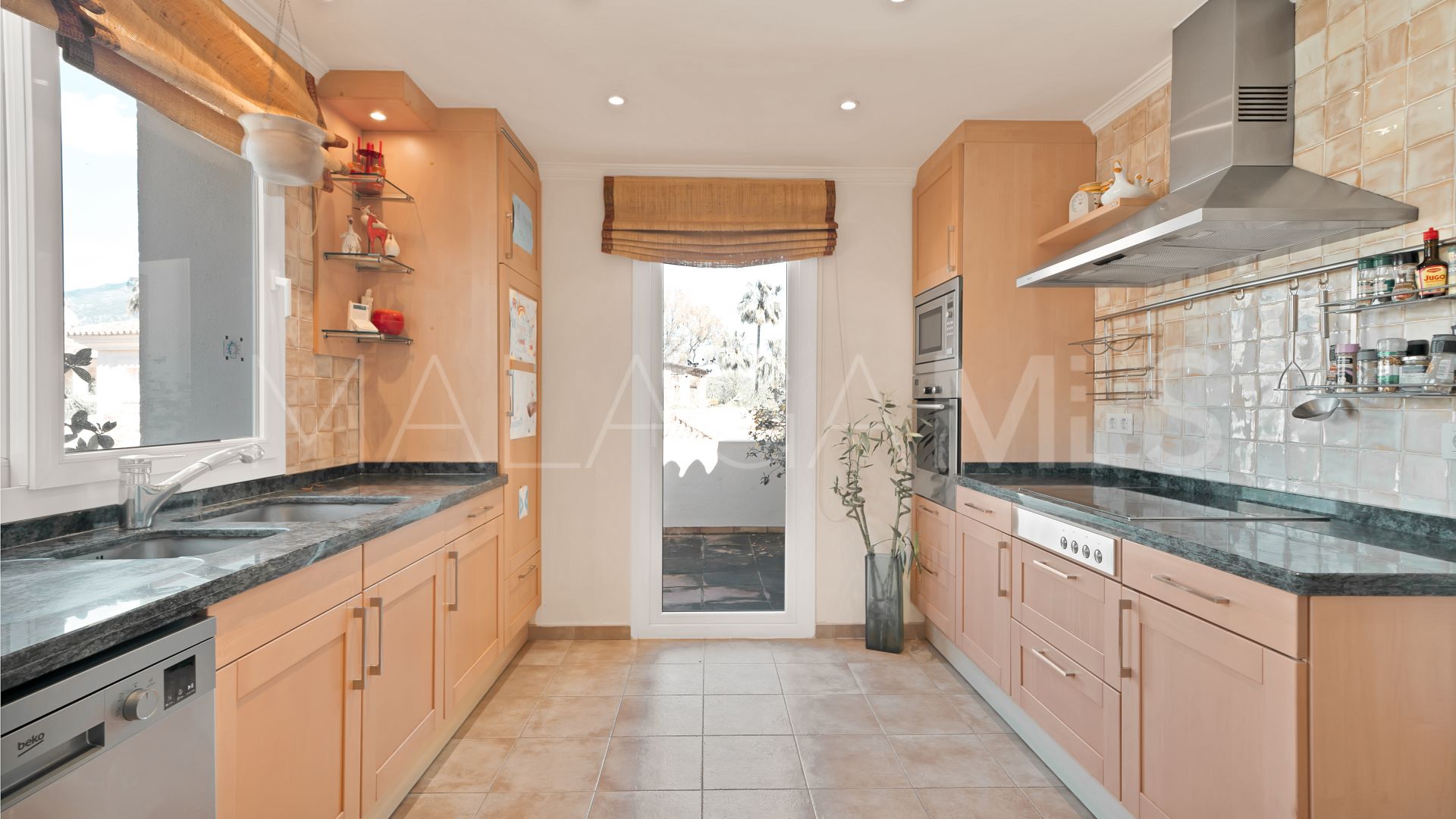 Buy atico duplex de 3 bedrooms in Las Alamandas
