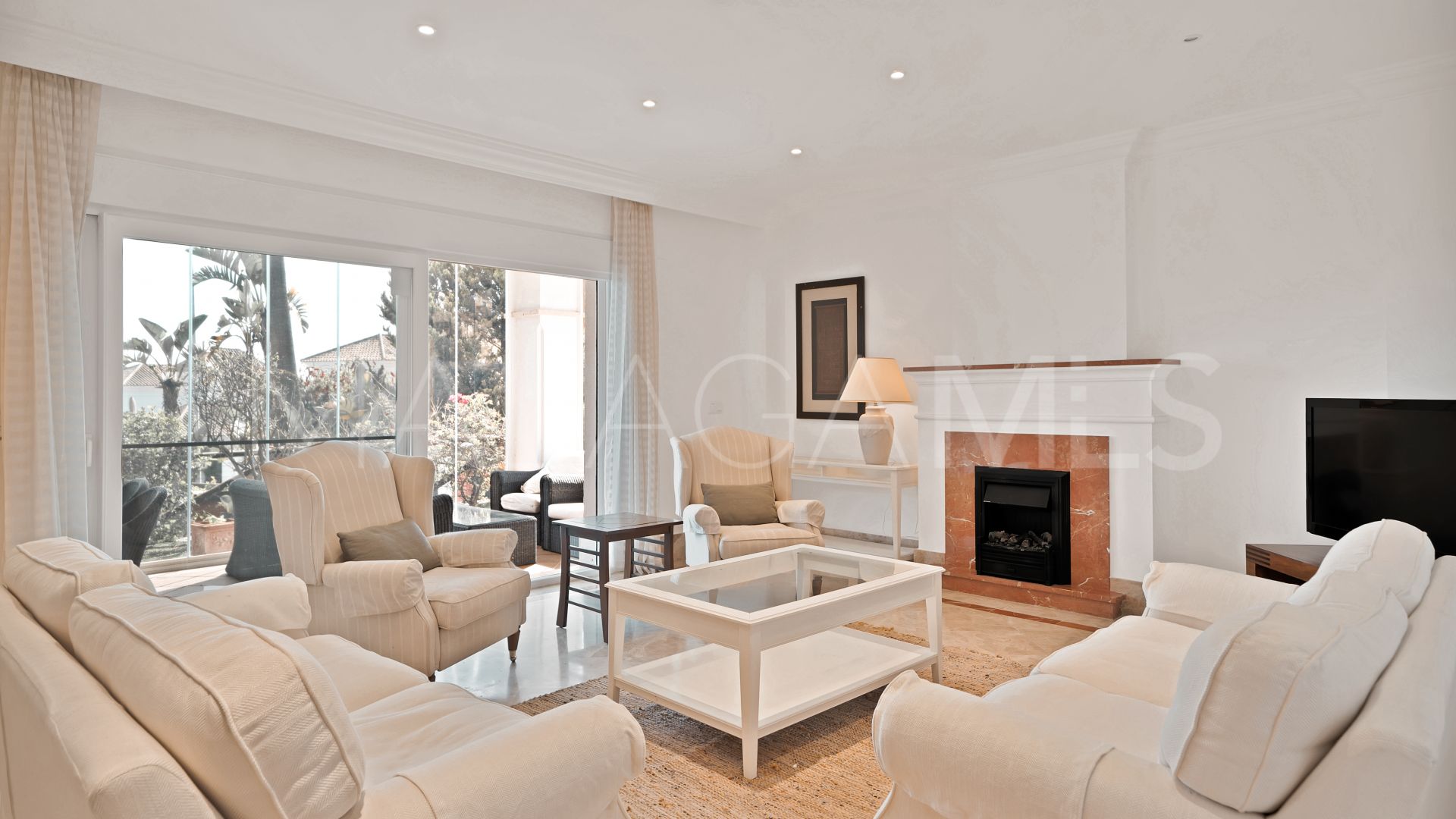 Pareado for sale in Santa Clara with 3 bedrooms