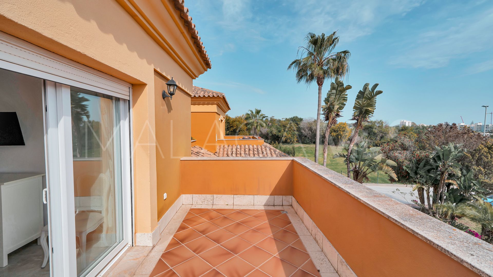 Pareado for sale in Santa Clara with 3 bedrooms