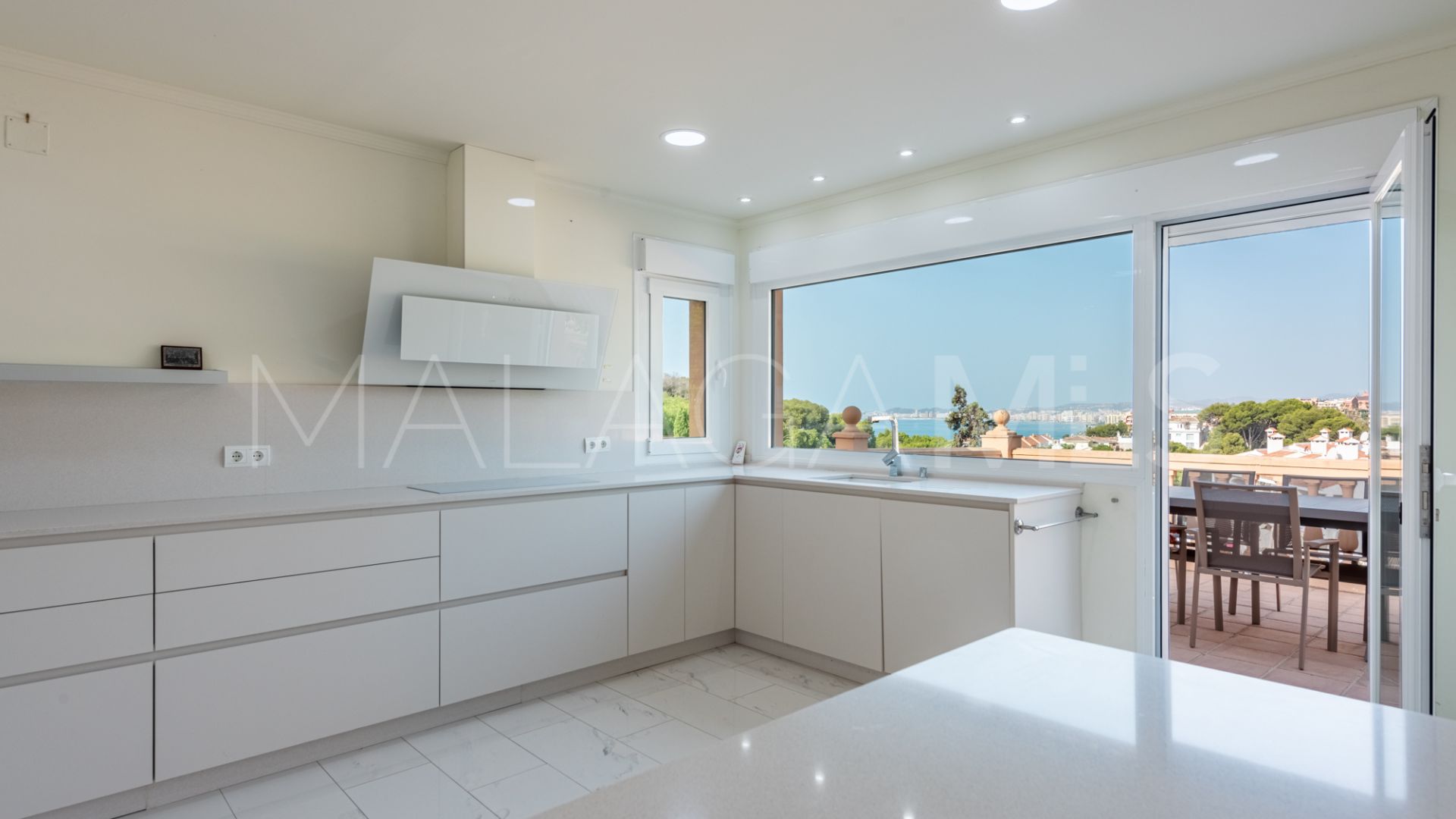 Villa for sale in Benalmadena Costa