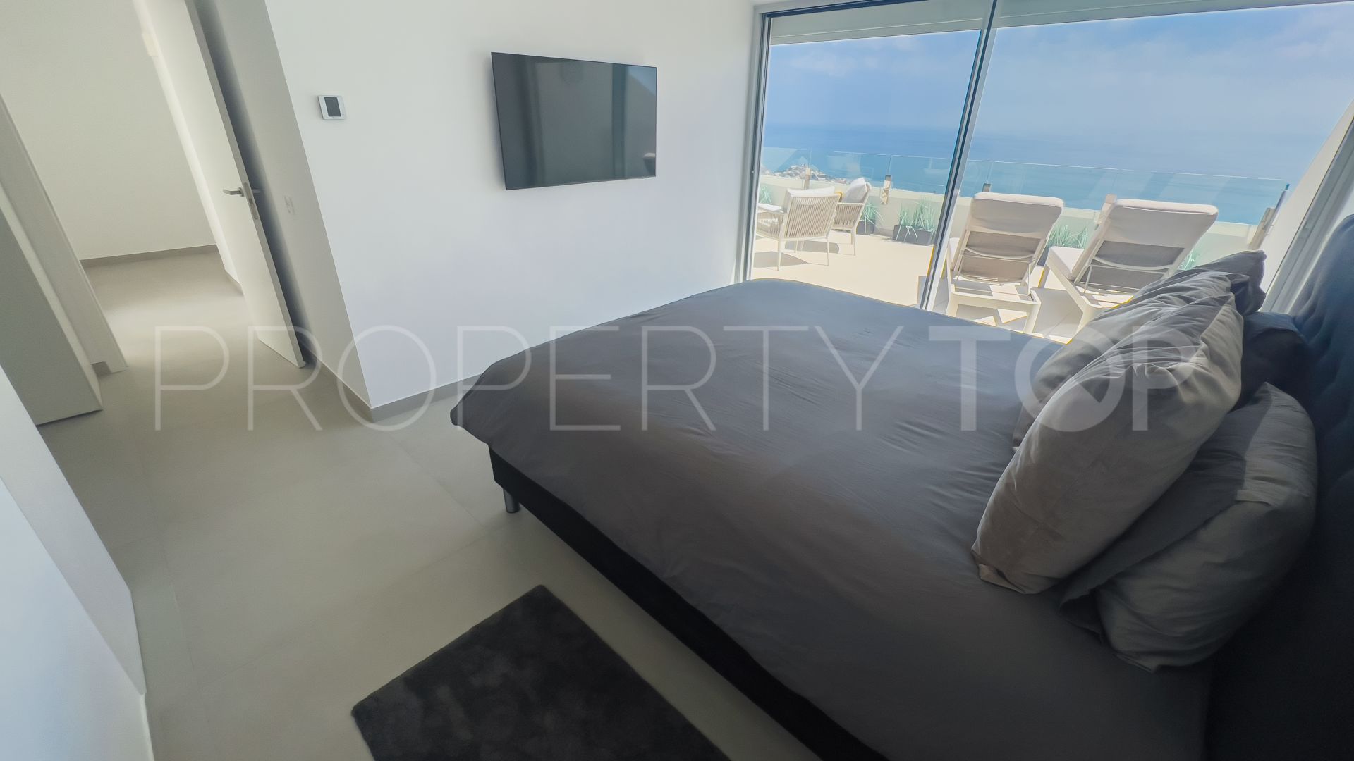 Atico duplex en venta en Benalmadena con 4 dormitorios