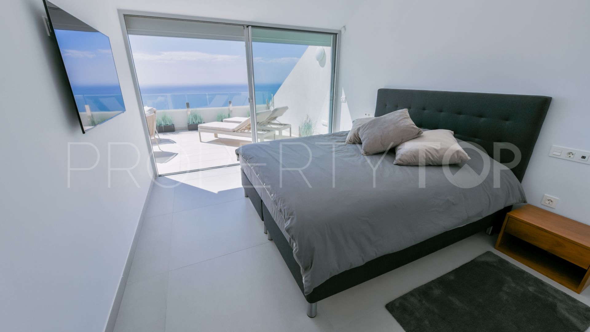 Atico duplex en venta en Benalmadena con 4 dormitorios