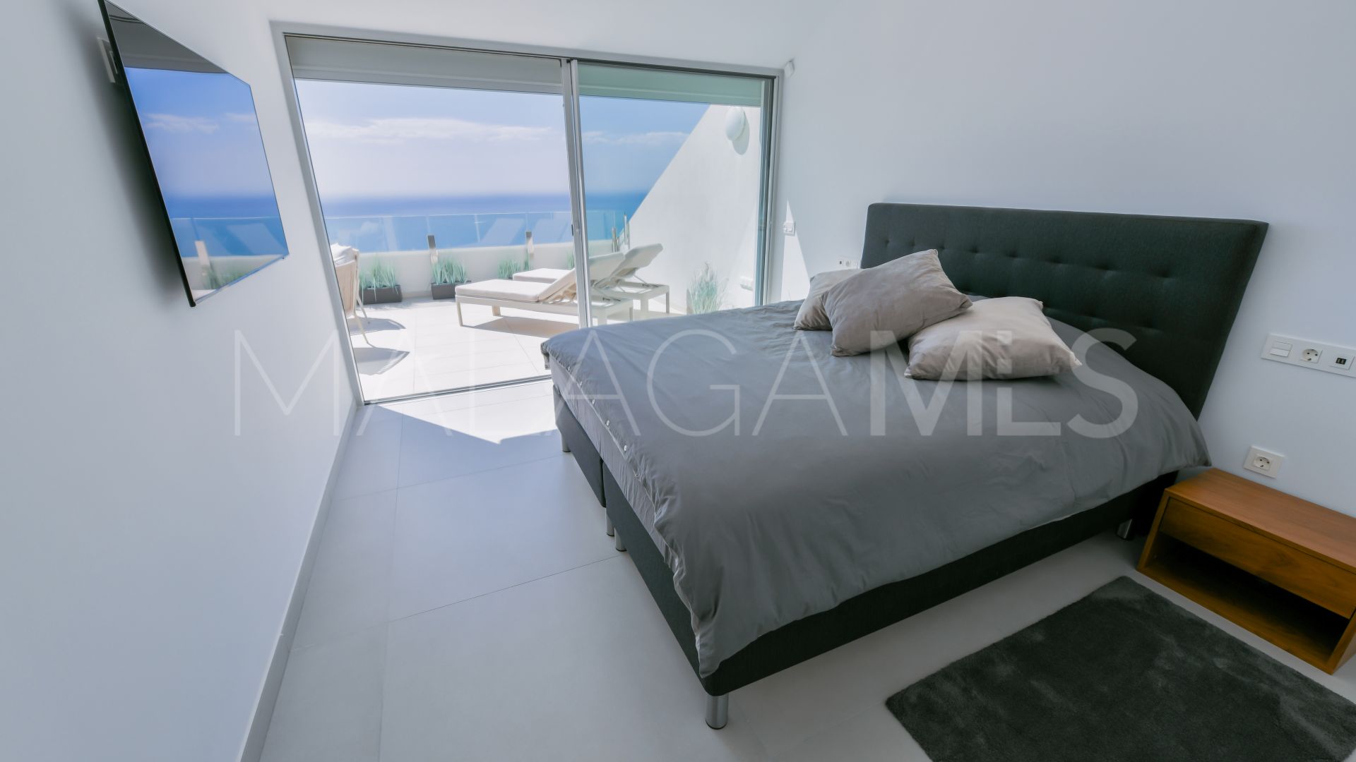 Duplex penthouse for sale in Benalmadena