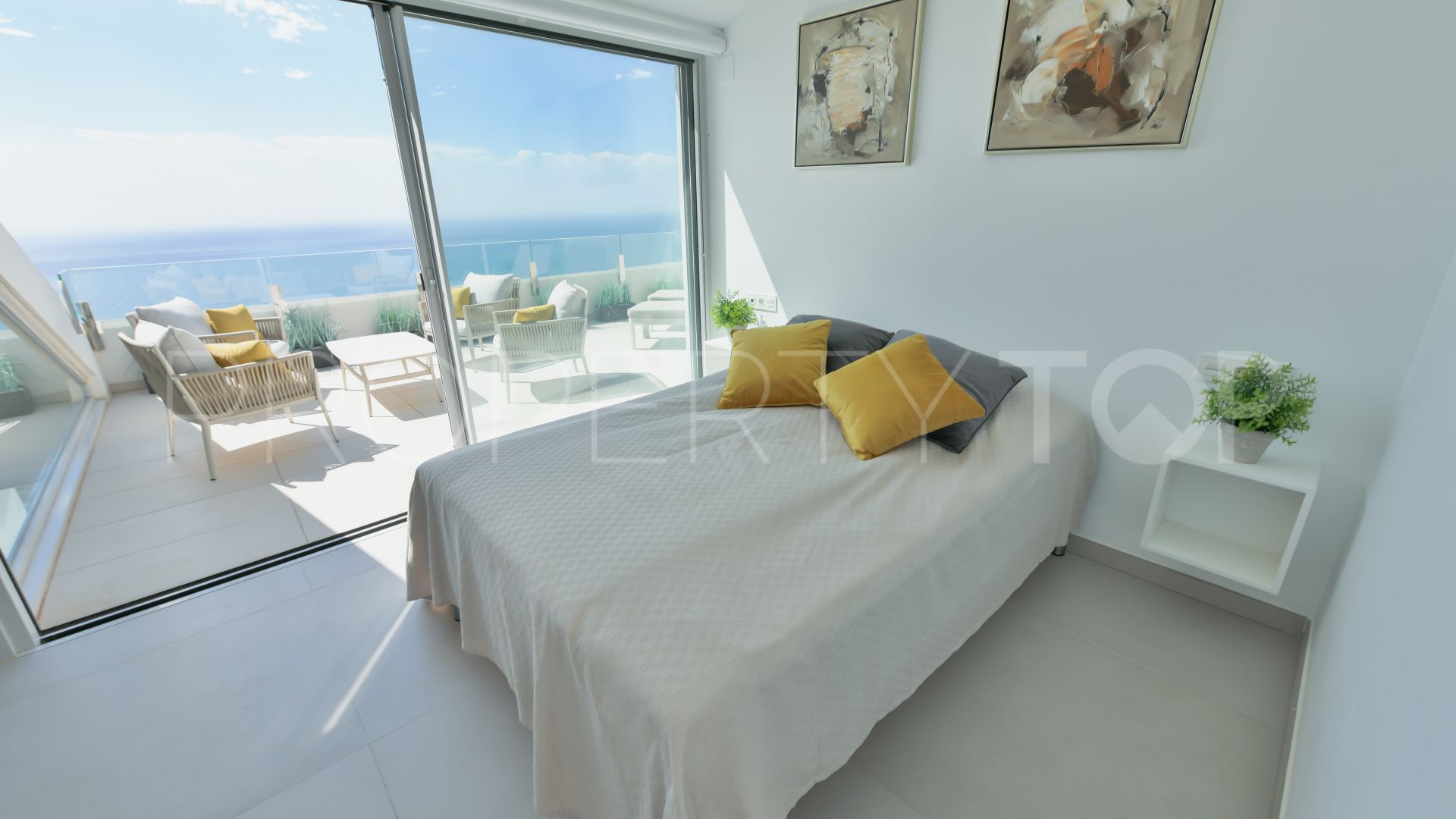 Atico duplex en venta en Benalmadena con 4 dormitorios