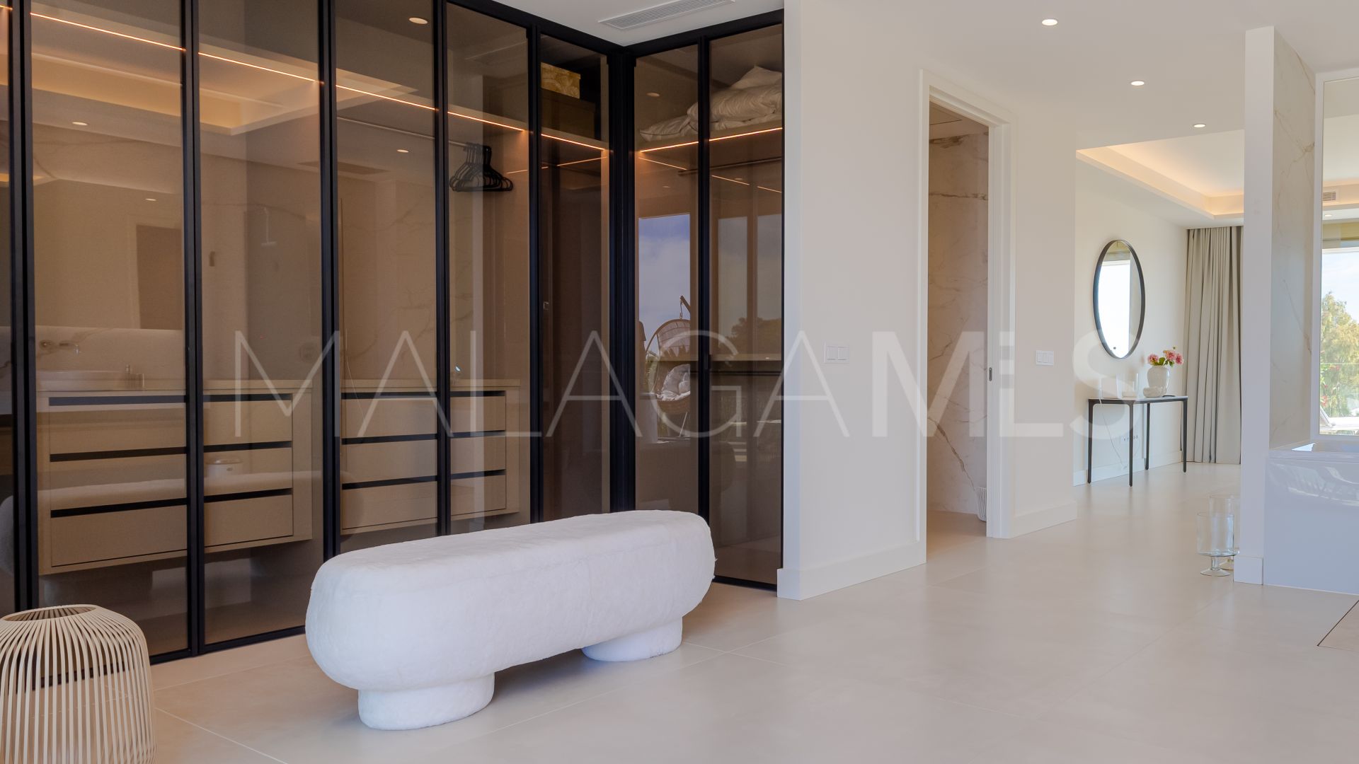 Duplex penthouse for sale in Benalús