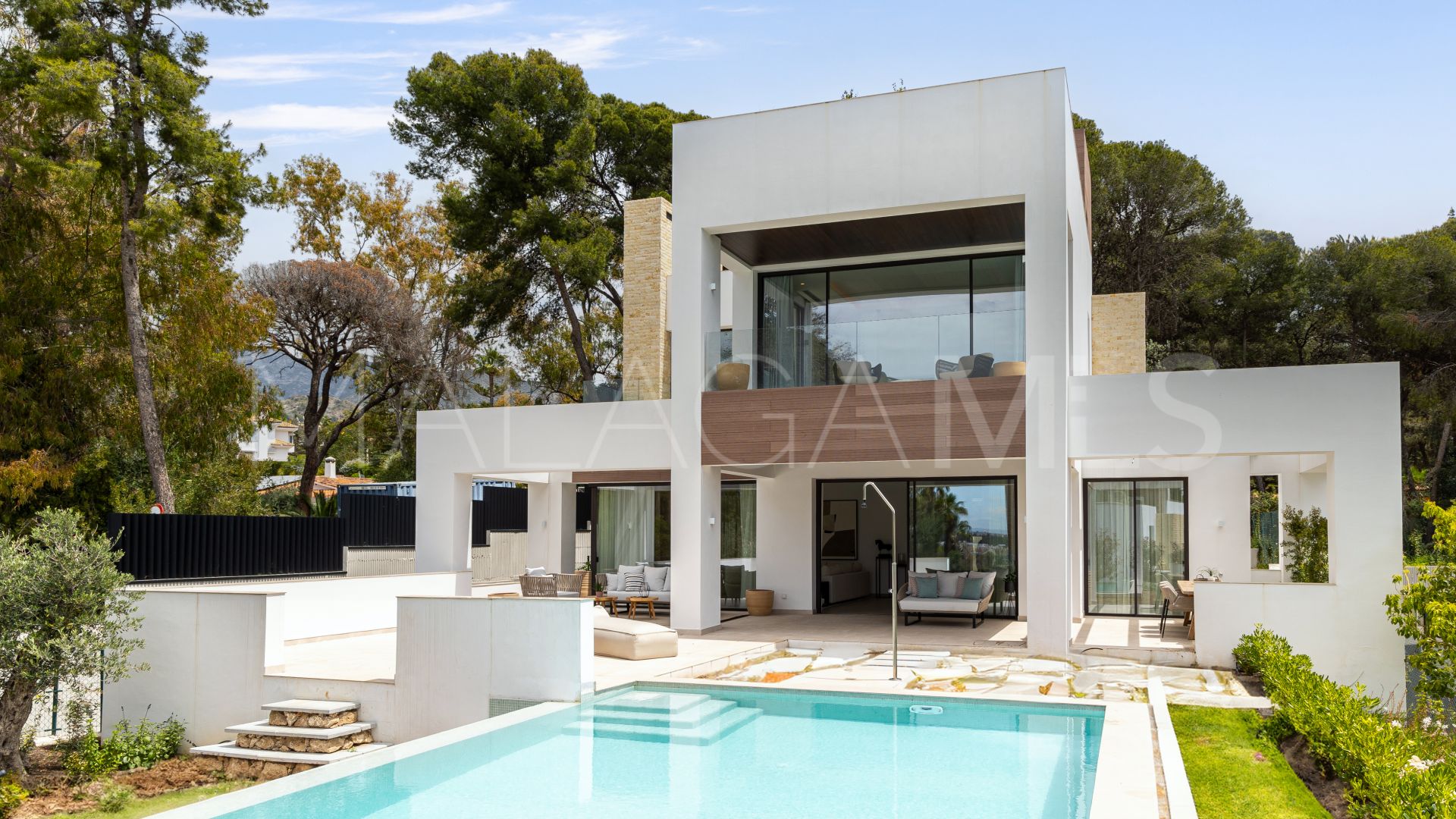 Golden Mile villa for sale