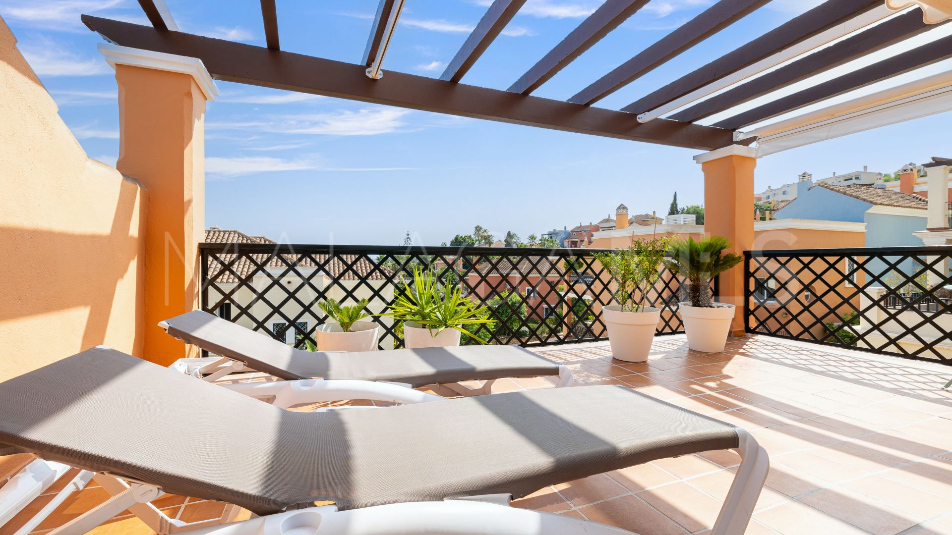 Nueva Andalucia, adosado for sale with 4 bedrooms