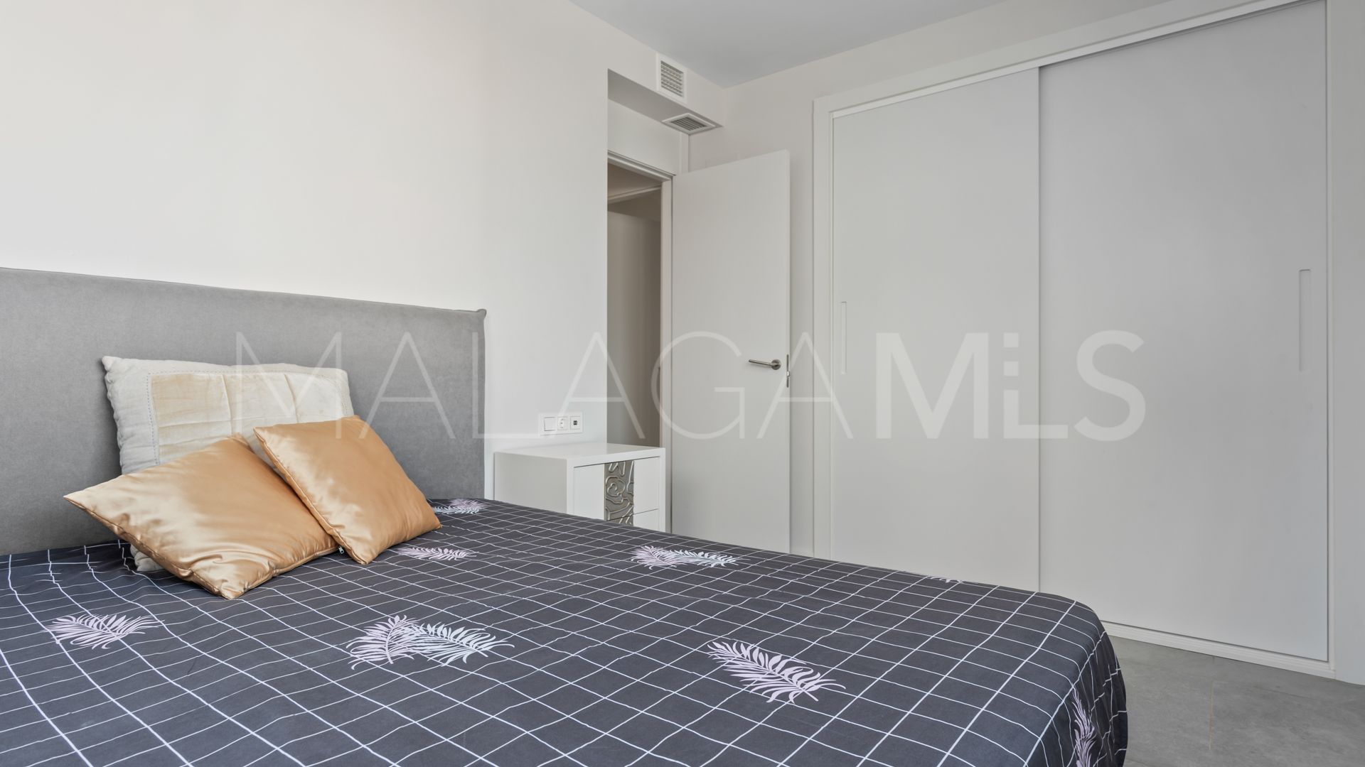Apartamento with 3 bedrooms a la venta in Cabopino