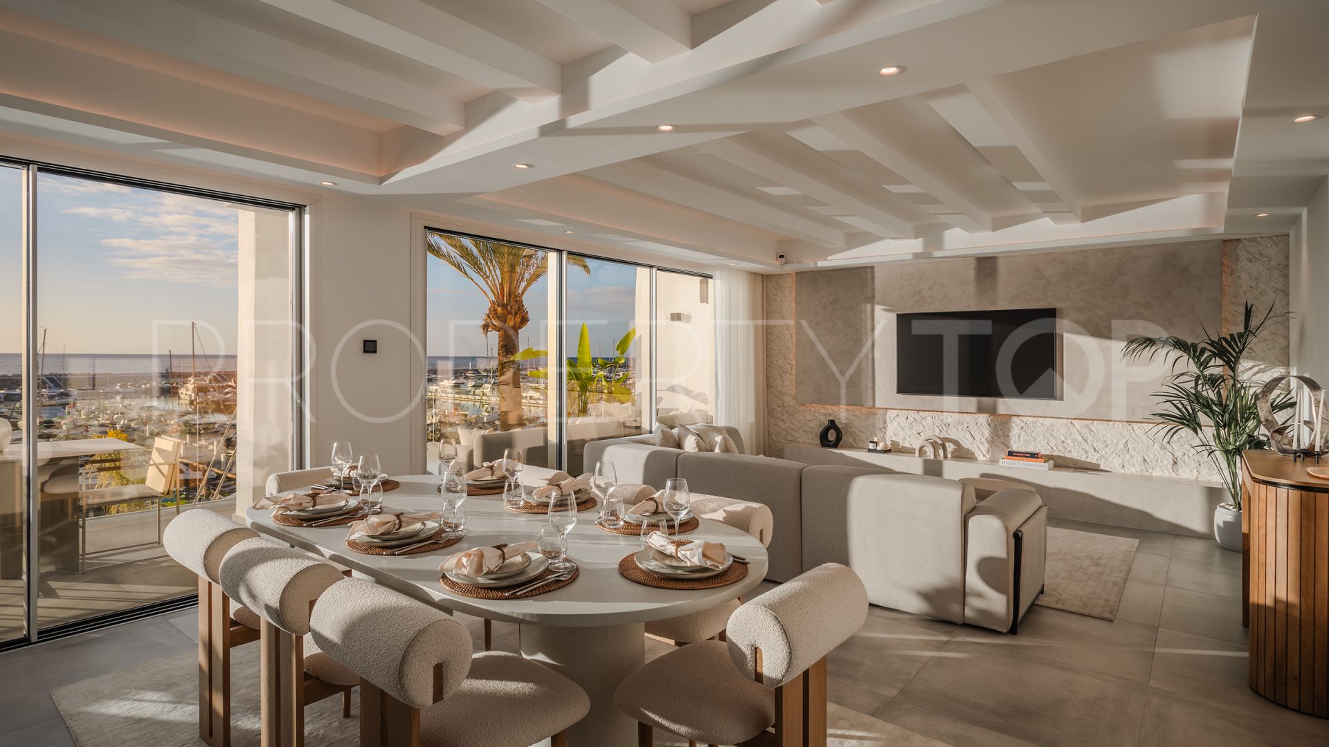 Se vende atico duplex de 4 dormitorios en Marbella - Puerto Banus