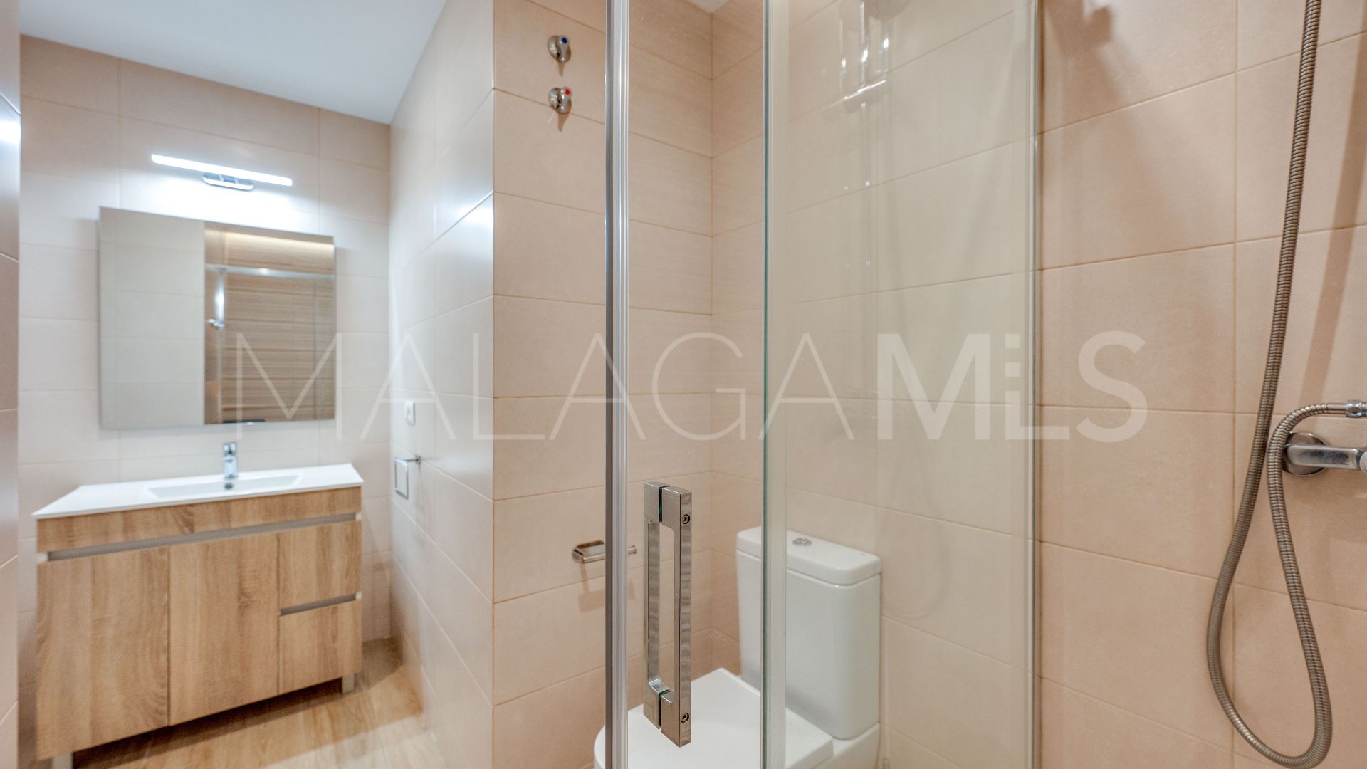 Buy apartamento planta baja de 2 bedrooms in Puente Romano II