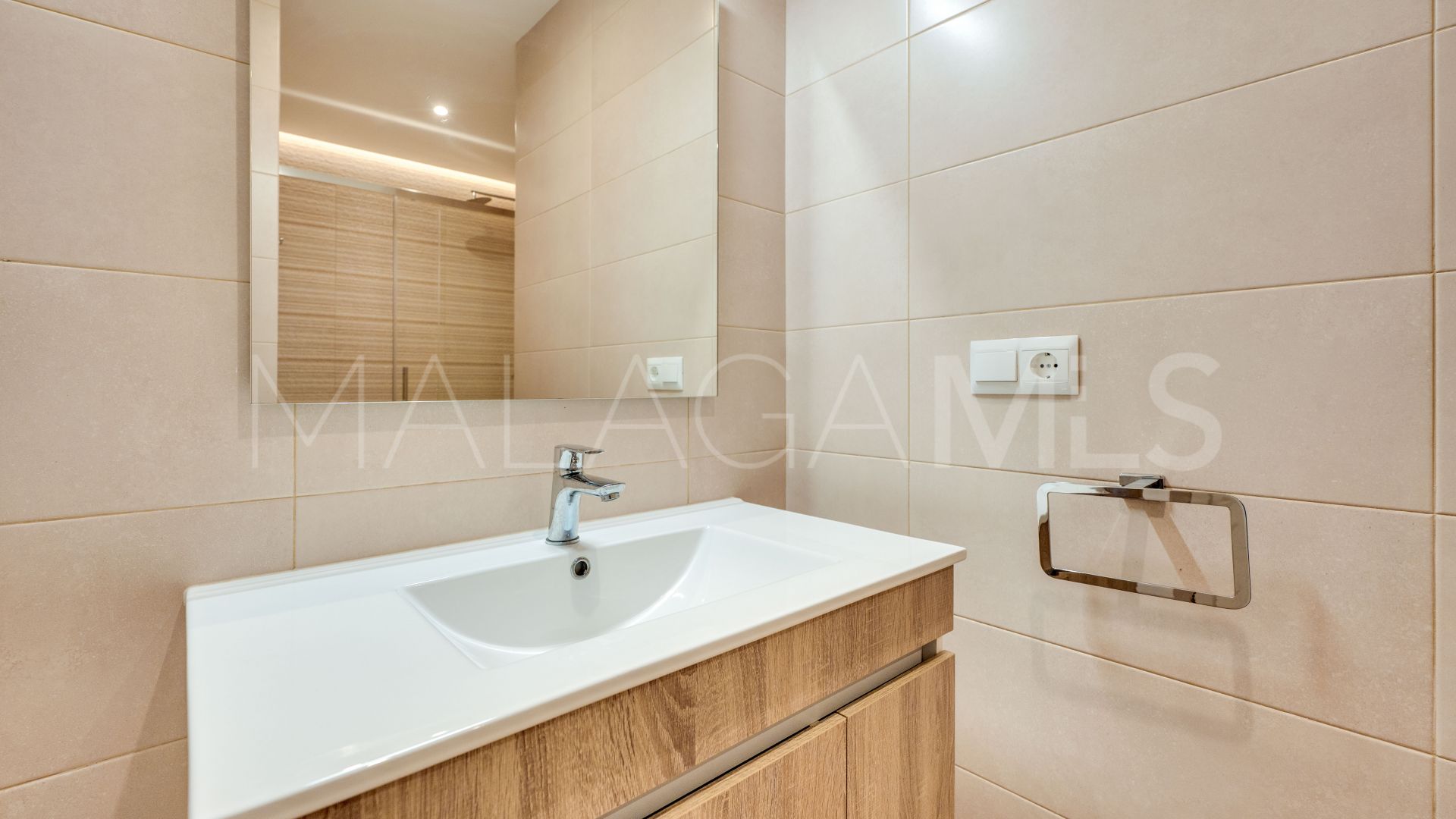Buy apartamento planta baja de 2 bedrooms in Puente Romano II