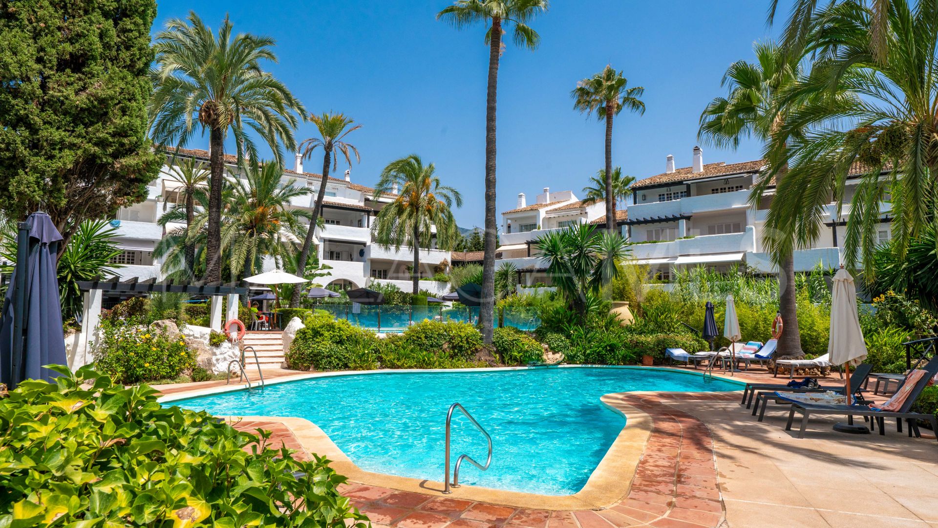 Buy apartamento planta baja de 2 bedrooms in Puente Romano II