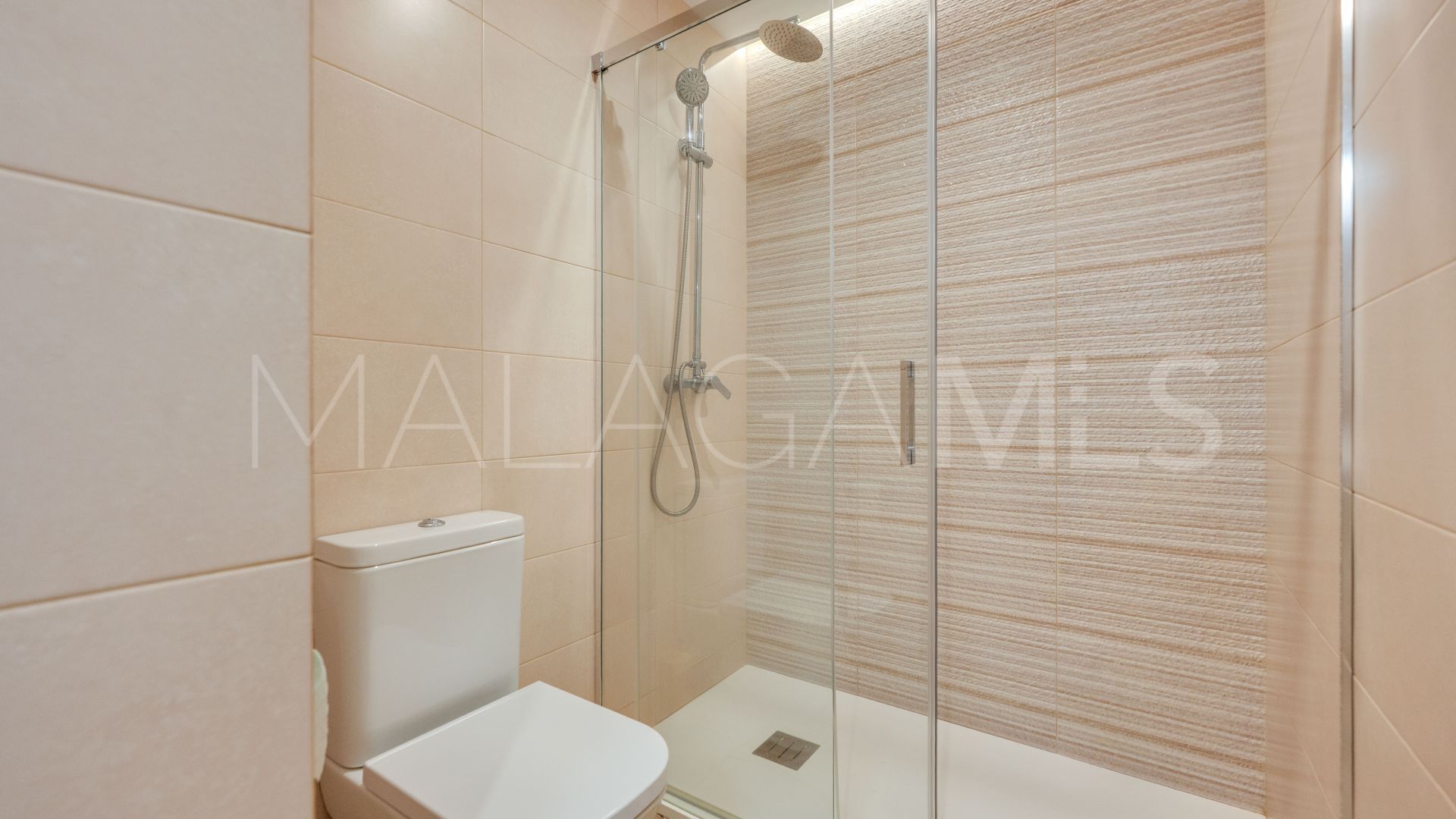 Buy apartamento planta baja de 2 bedrooms in Puente Romano II