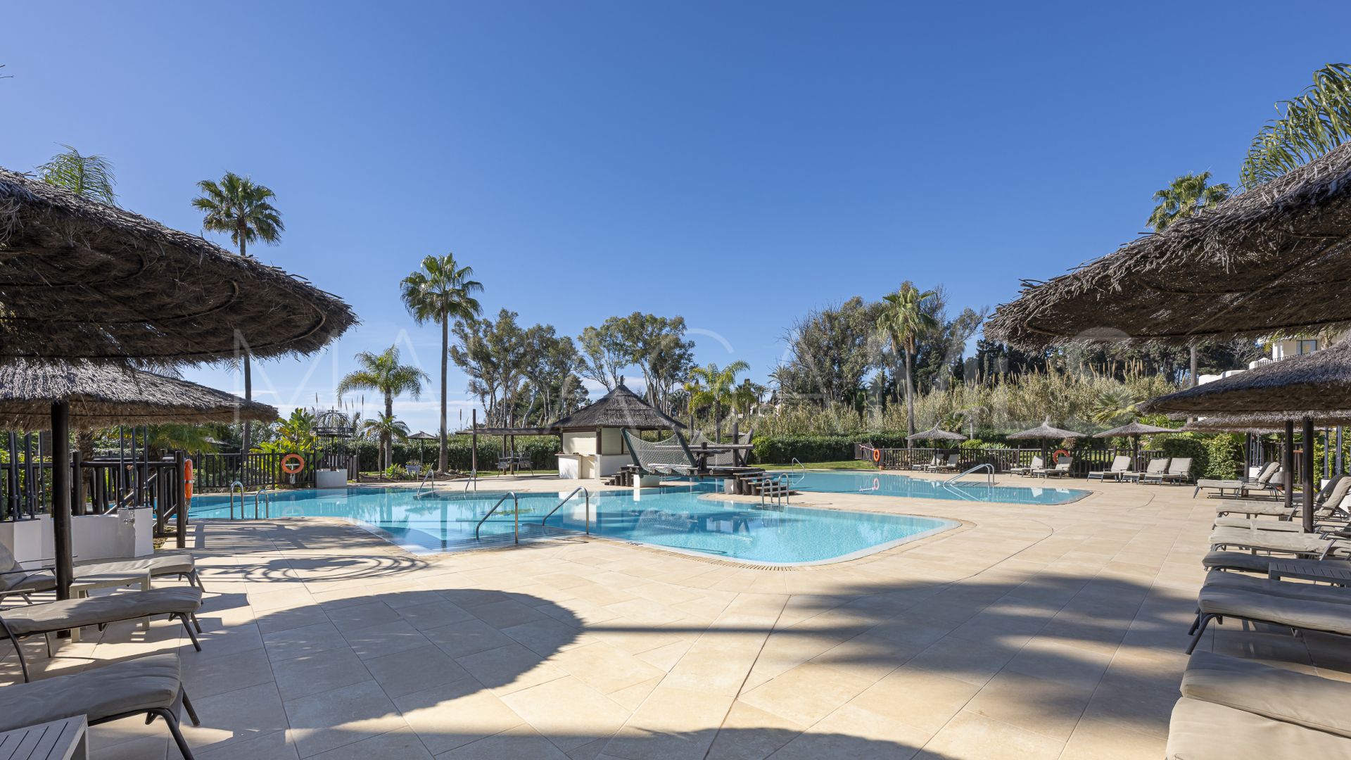 Duplex penthouse for sale in Bahía del Velerín