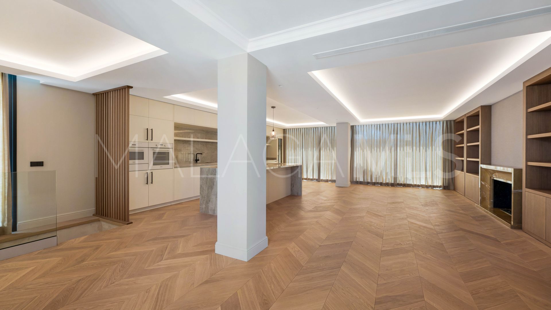 Villa for sale in Elviria