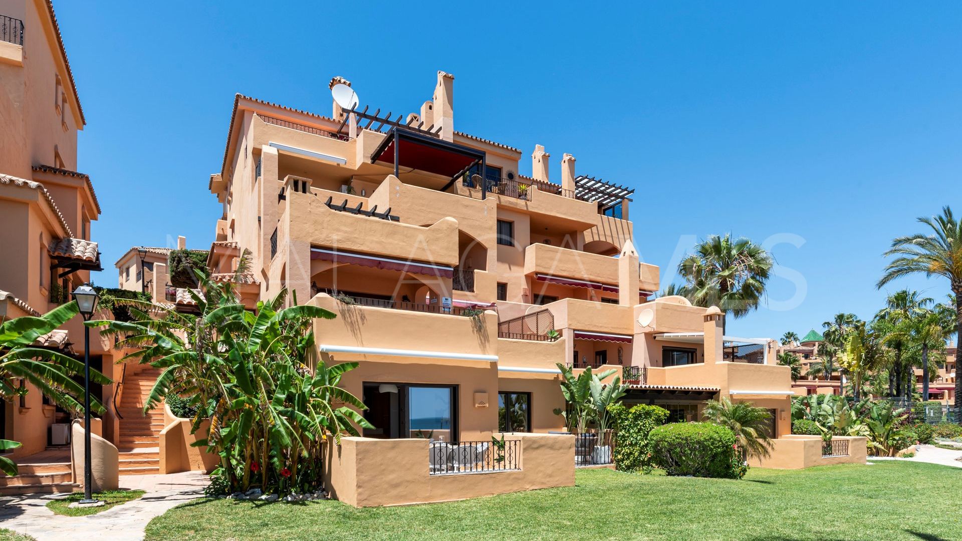 3 bedrooms ground floor apartment for sale in Estepona