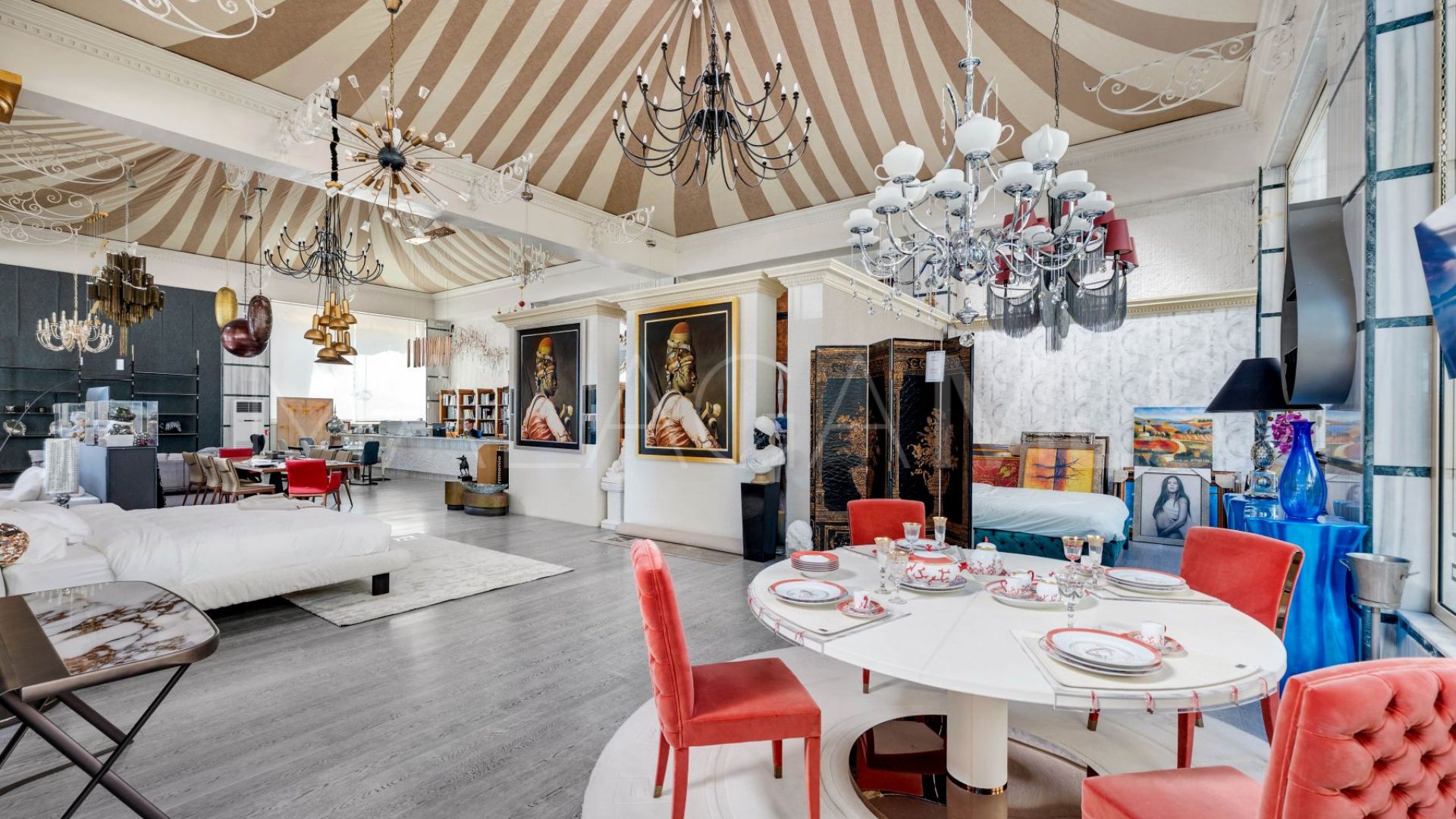 Immeuble for sale in Marbella - Puerto Banus