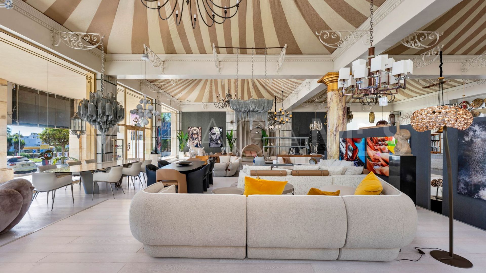 Immeuble for sale in Marbella - Puerto Banus