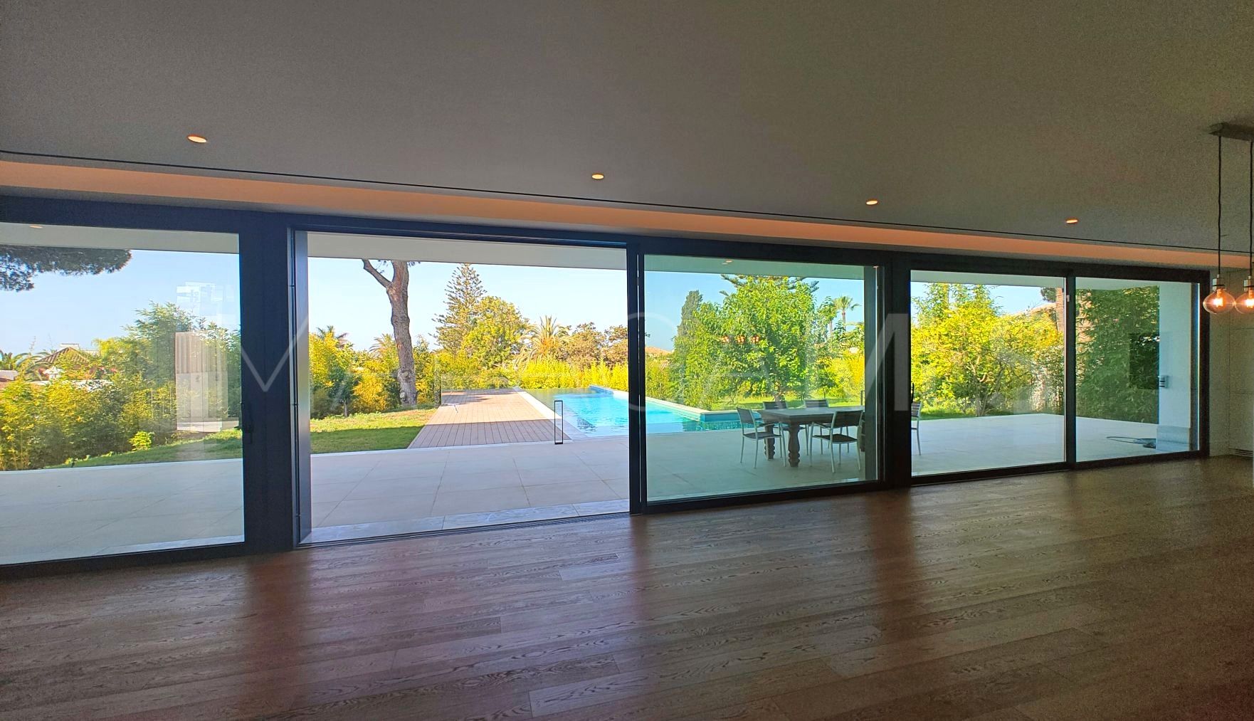 Villa for sale in Marbesa
