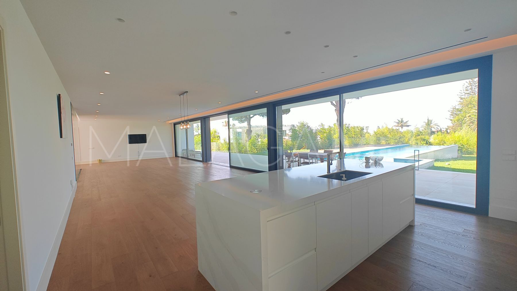Marbesa, villa for sale