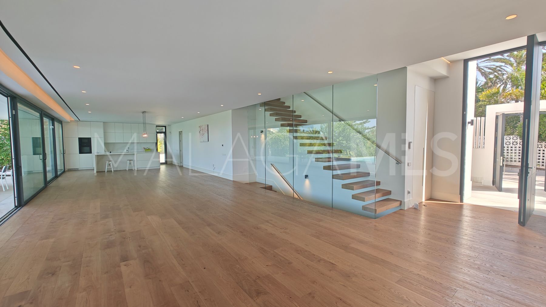 Marbesa, villa for sale
