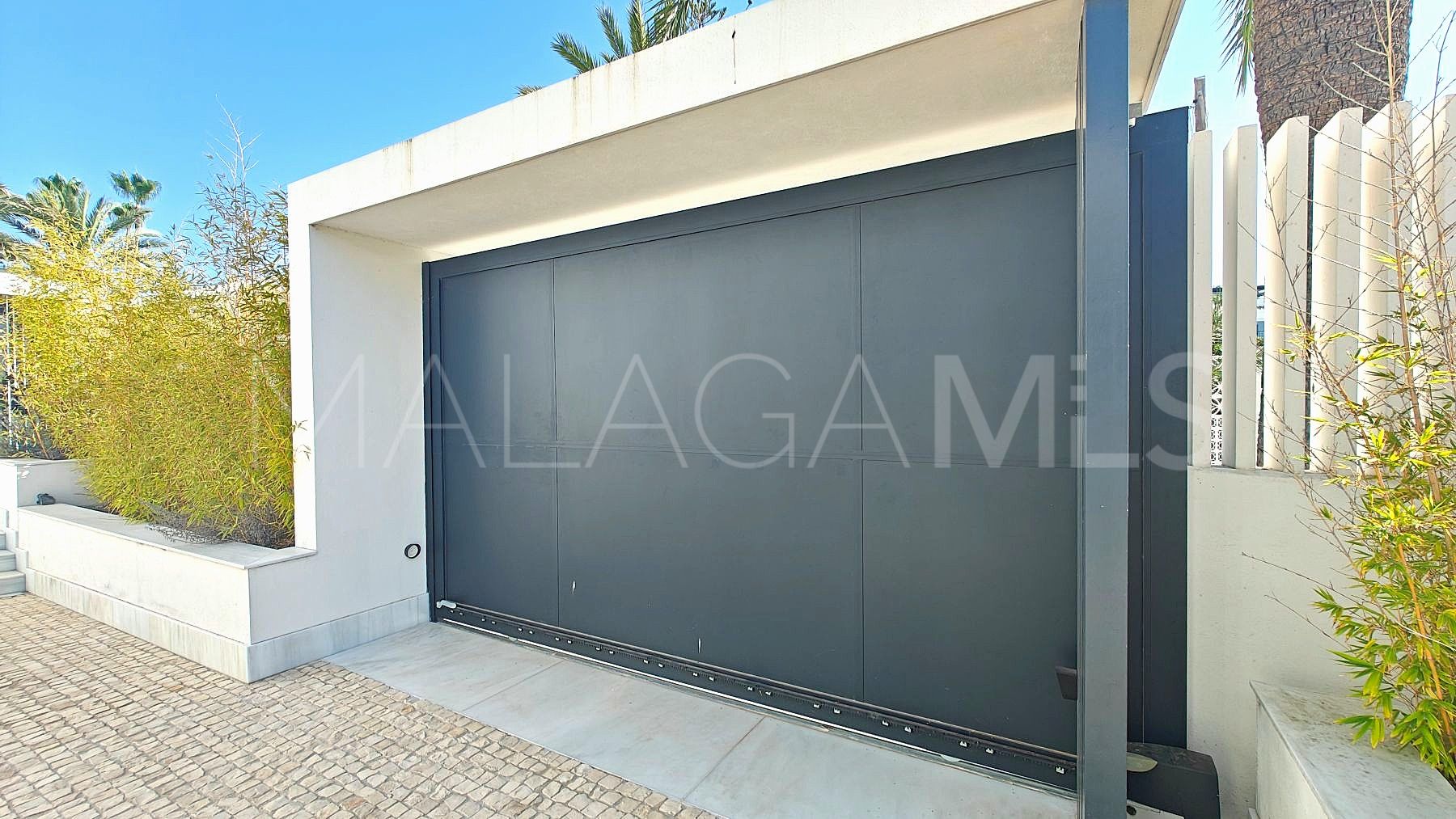 Villa for sale in Marbesa