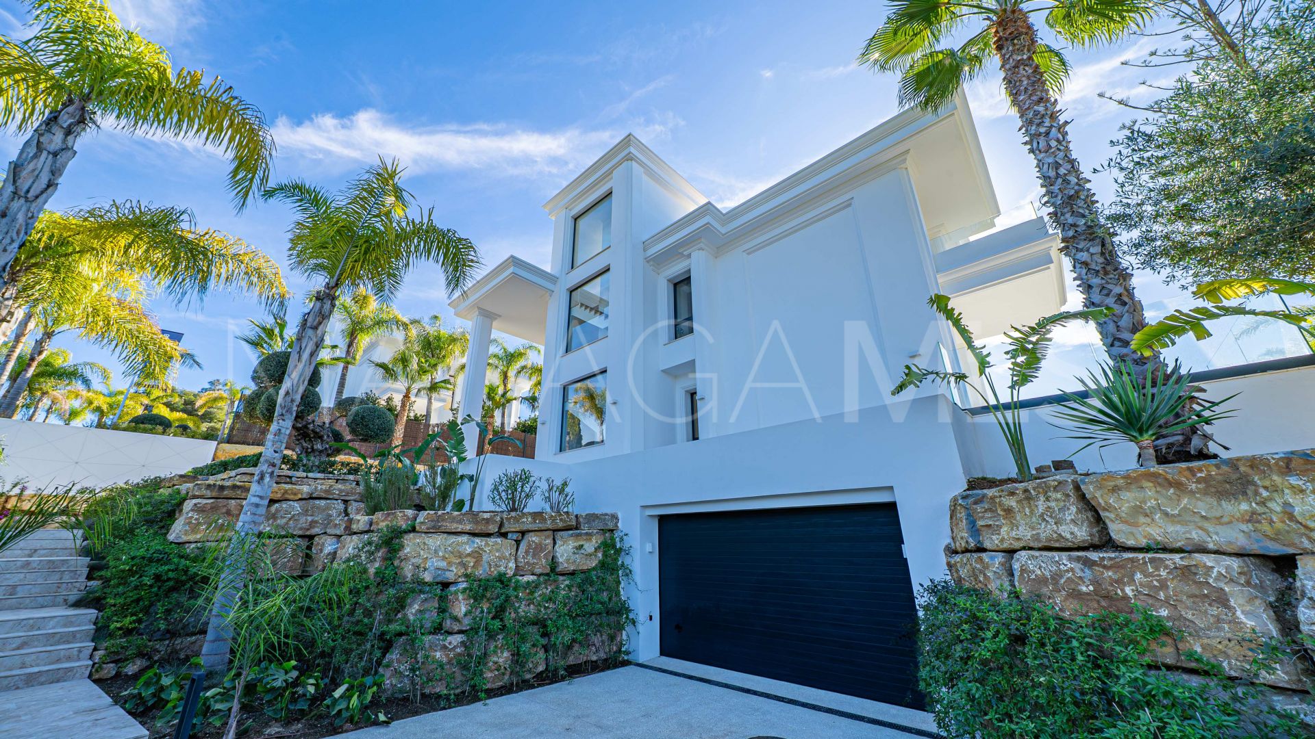 Villa for sale in Las Lomas del Marbella Club