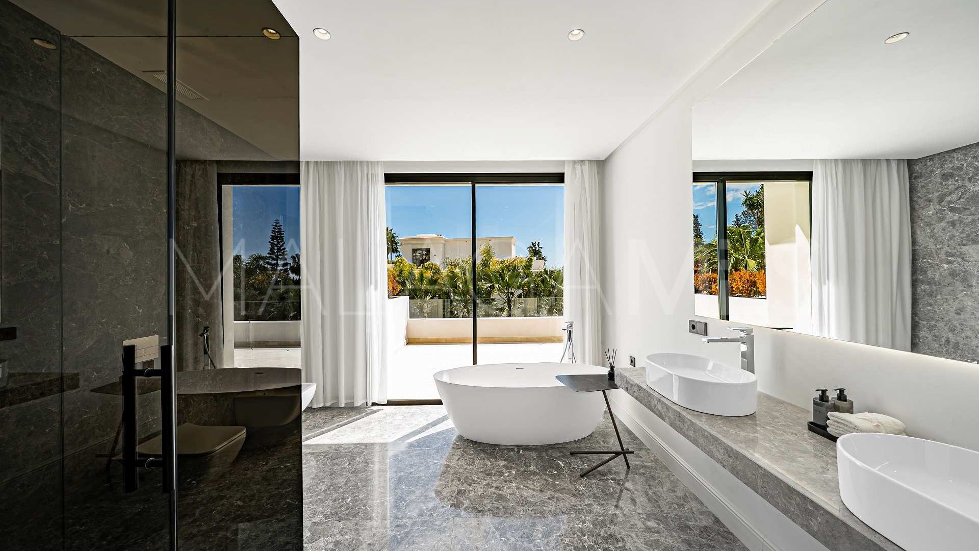 Villa for sale in Las Lomas del Marbella Club