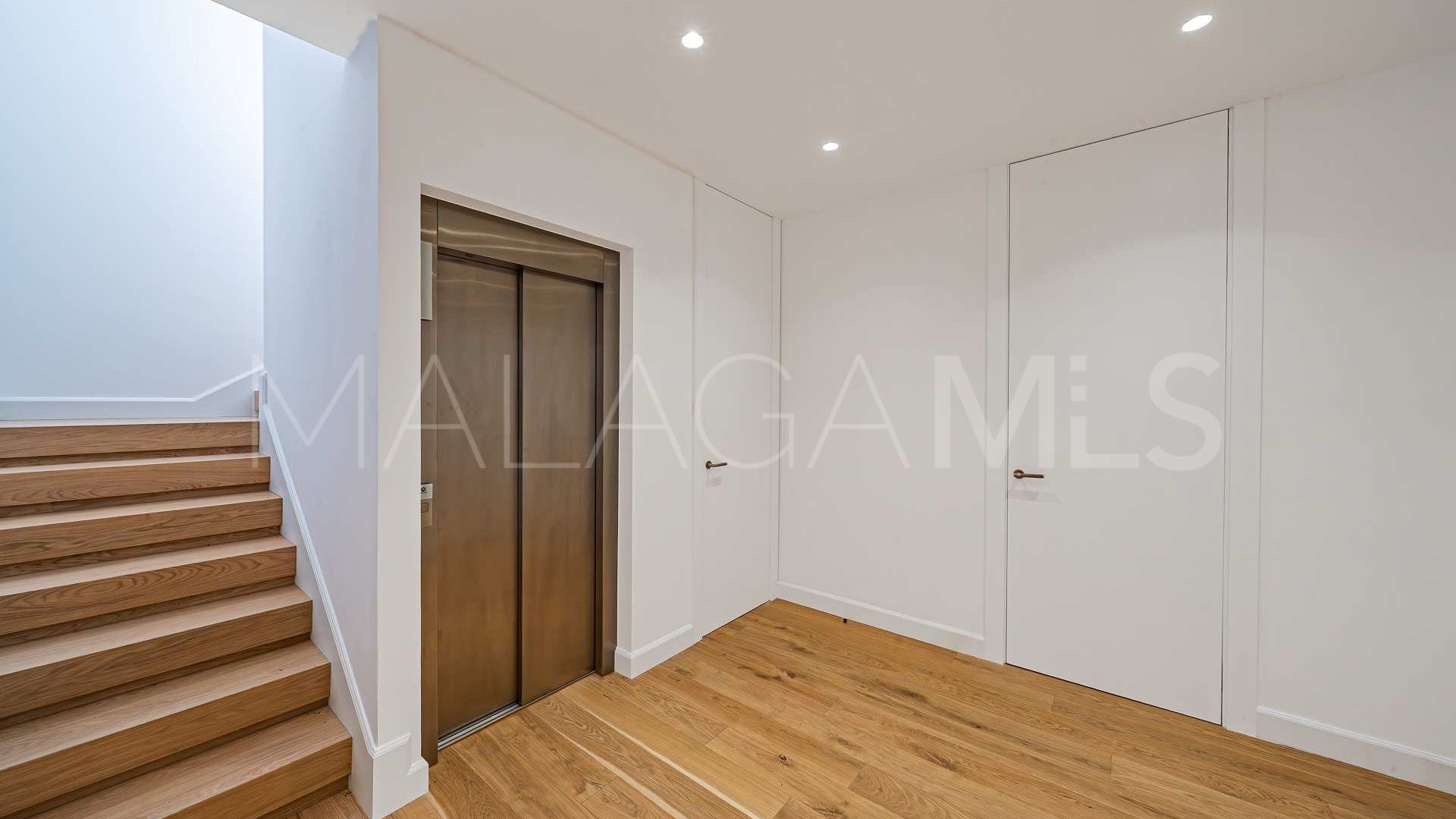 Villa for sale in Las Lomas del Marbella Club