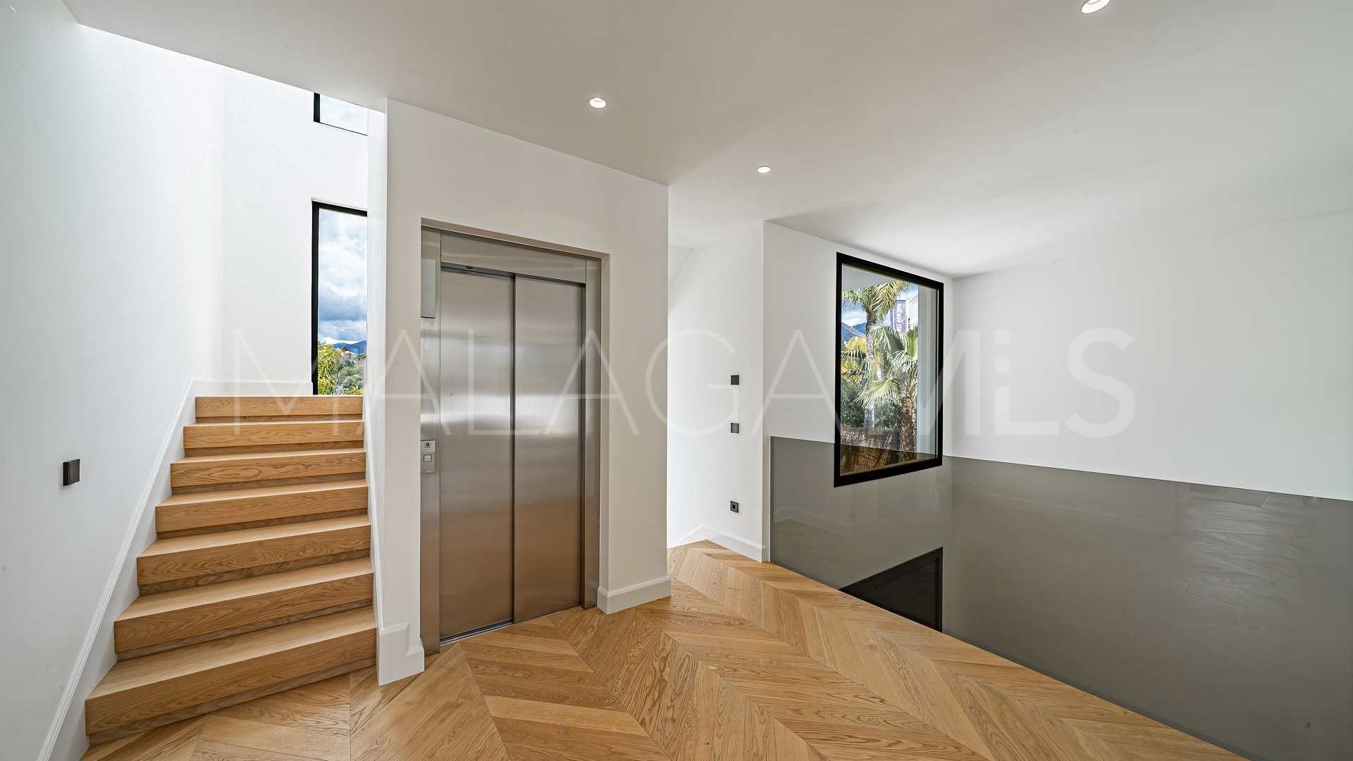 Villa for sale in Las Lomas del Marbella Club