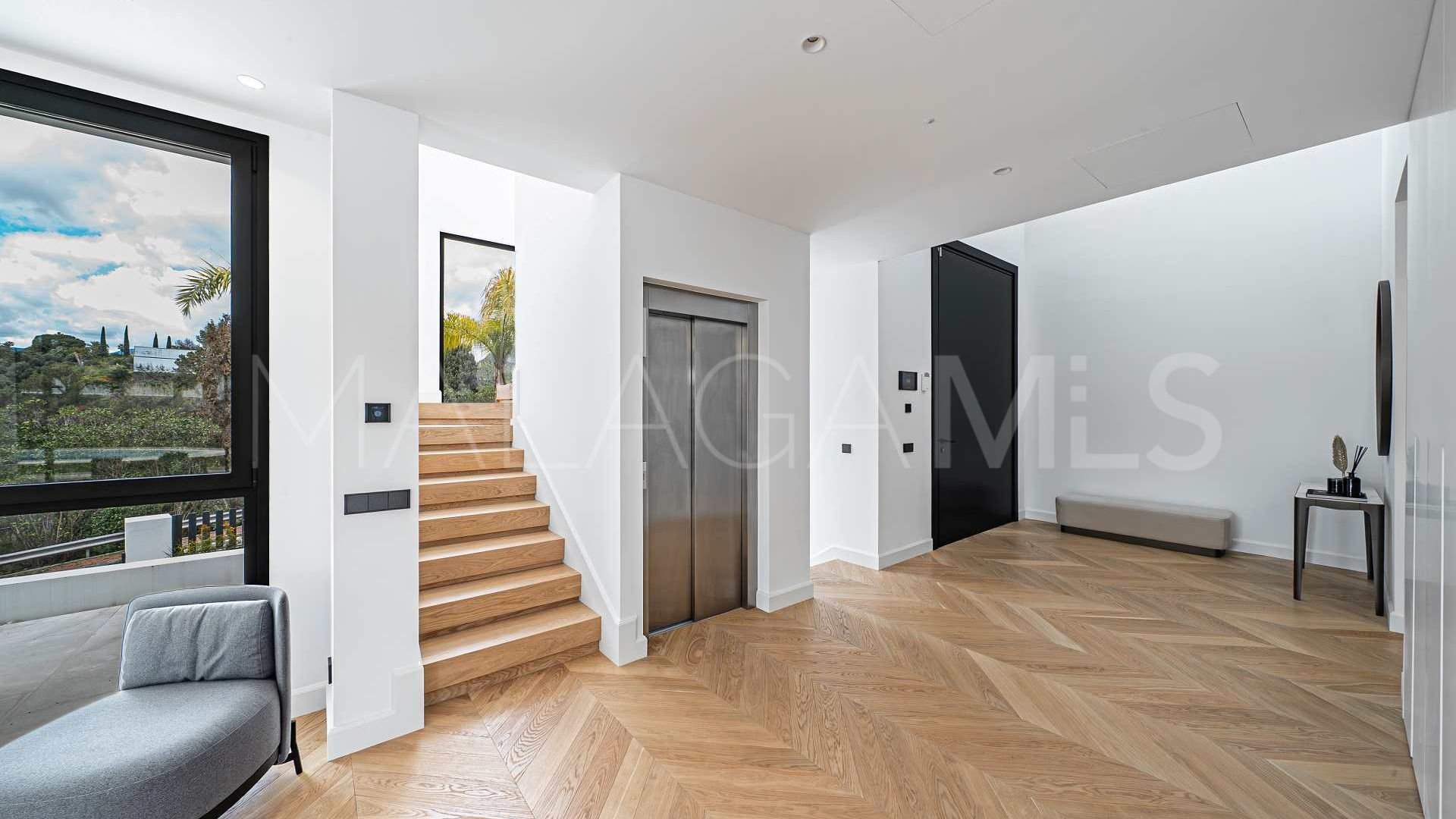 Villa for sale in Las Lomas del Marbella Club